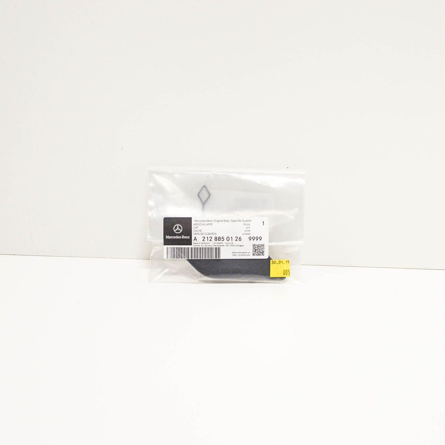 NEW MB E-CLASS W212 FRONT BUMPER TOW HOOK EYE COVER A21288501269999 2011