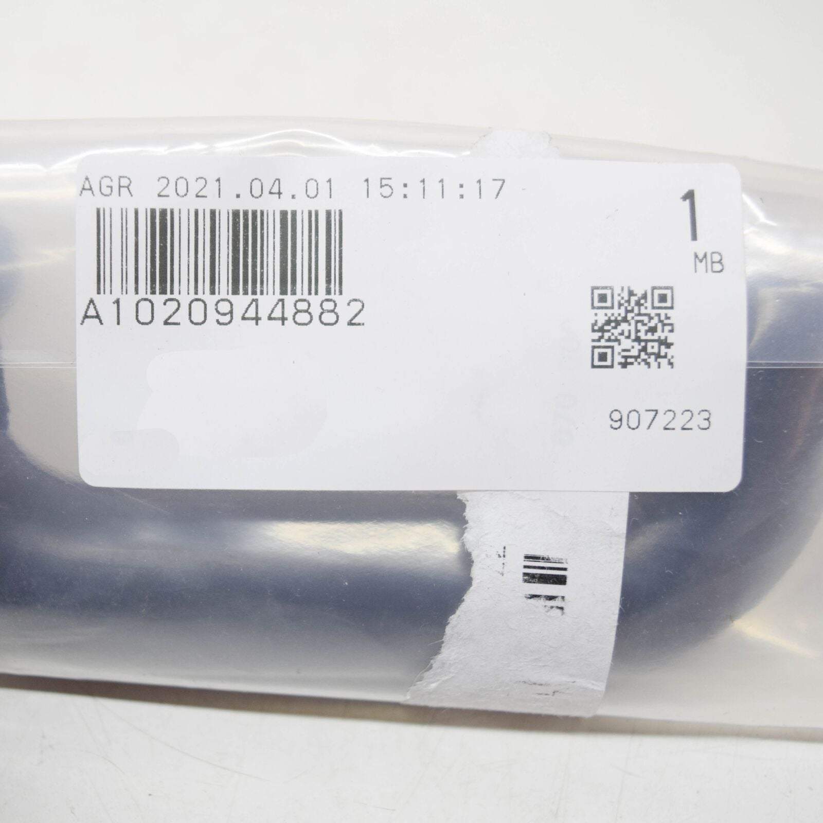 NEW MERCEDS BENZ 190 W201 CRANKCASE BREATHER HOSE A1020944882 ORIGINAL