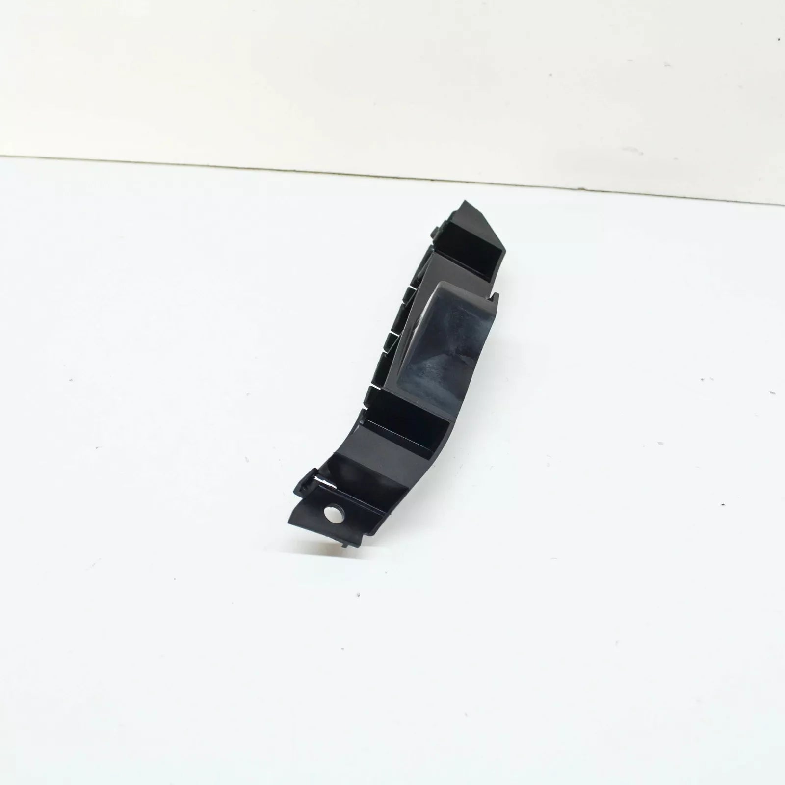 NEW VOLKSWAGEN TRANSPORTER T6 FRONT RIGHT BUMPER BRACKET 7LA807184A ORIGINAL