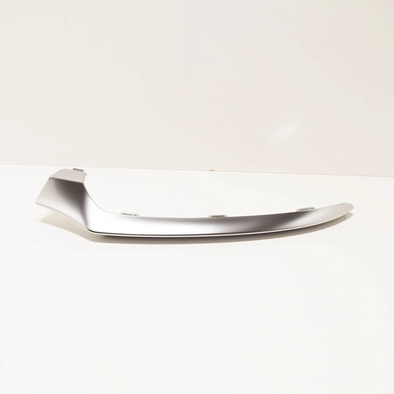 NEW MERCEDES-BENZ C W205 FRONT BUMPER LEFT SIDE MOLDING A2058851900