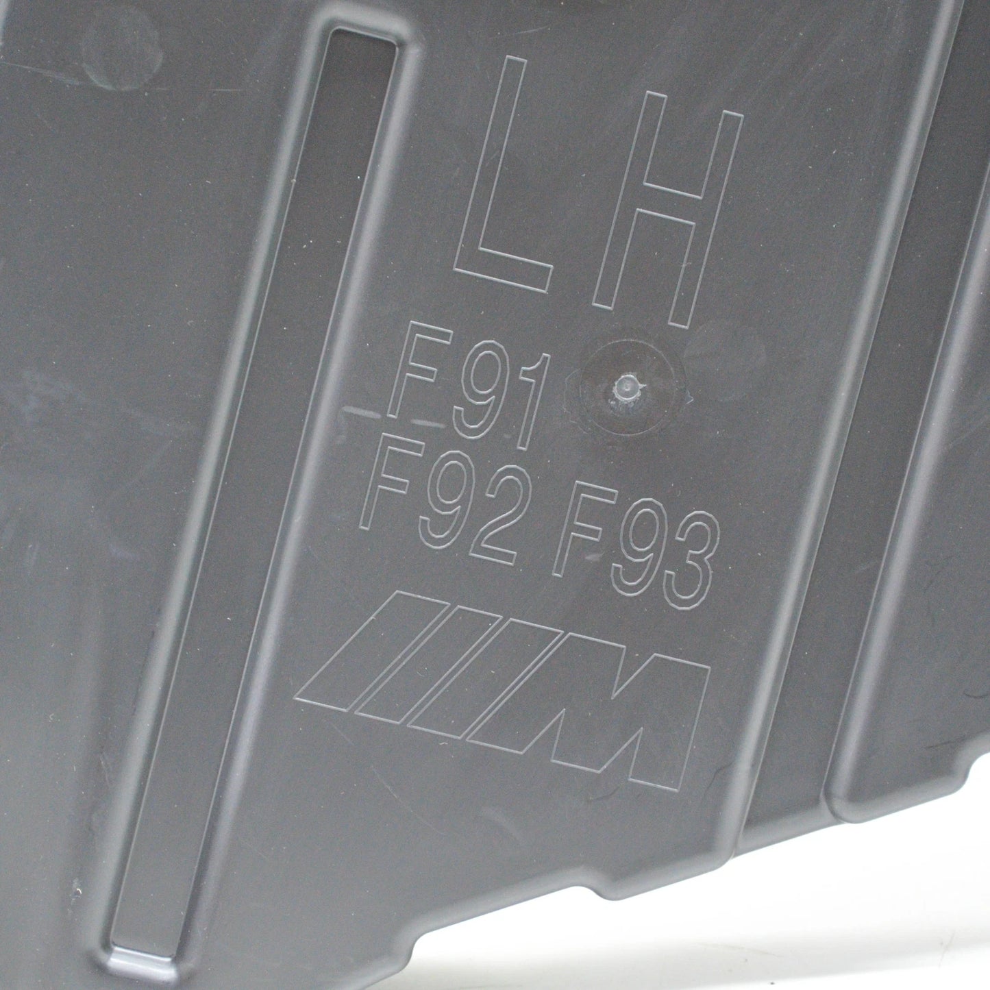 NEW BMW M8 CABRIO F91 FRONT LEFT FENDER LINER EXTENSION 51718079991 ORIGINAL