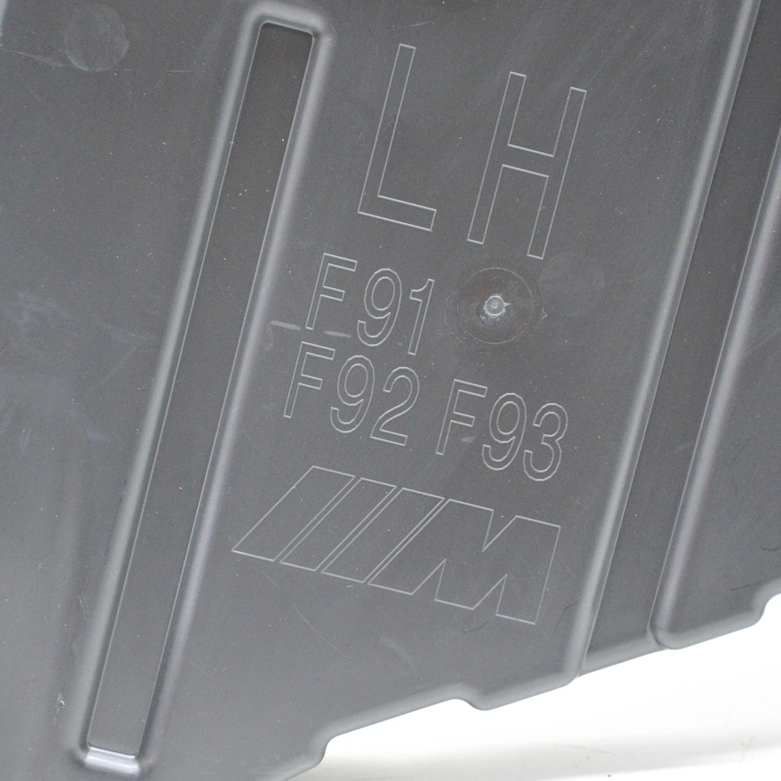 NEW BMW M8 CABRIO F91 FRONT LEFT FENDER LINER EXTENSION 51718079991 ORIGINAL