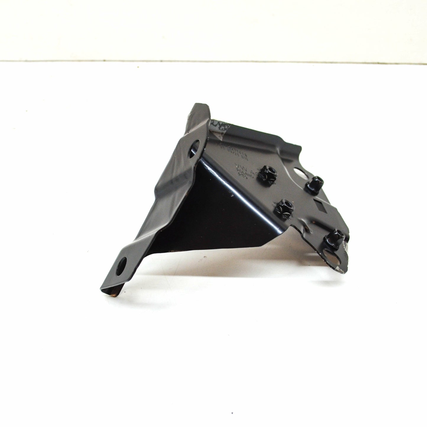 NEW VOLKSWAGEN TIGUAN AD FRONT LEFT FENDER HOLDER BRACKET 5NA821141B ORIGINAL