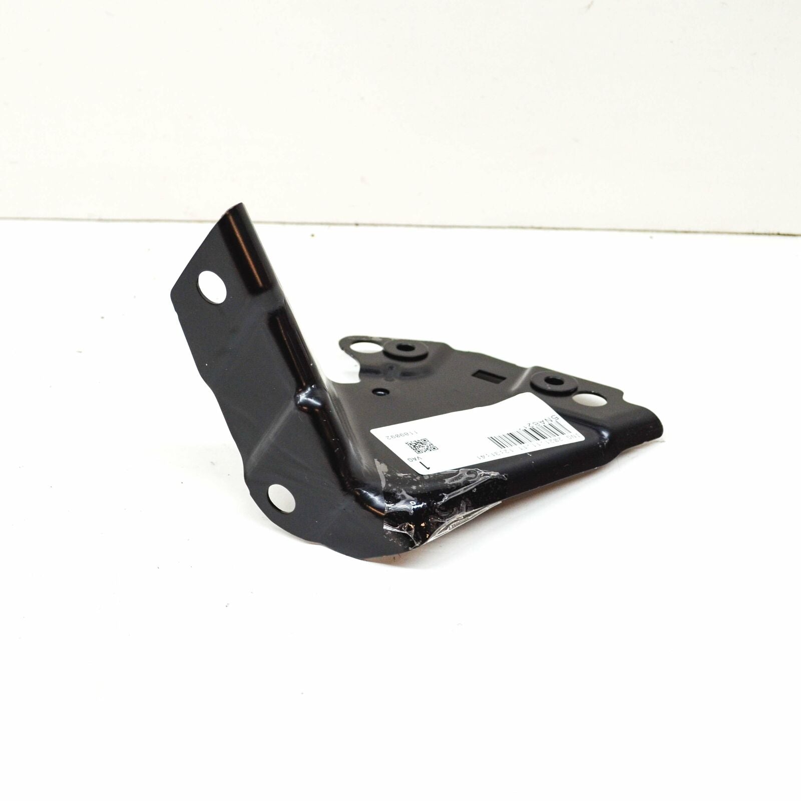 NEW VOLKSWAGEN TIGUAN AD FRONT LEFT FENDER HOLDER BRACKET 5NA821141B ORIGINAL