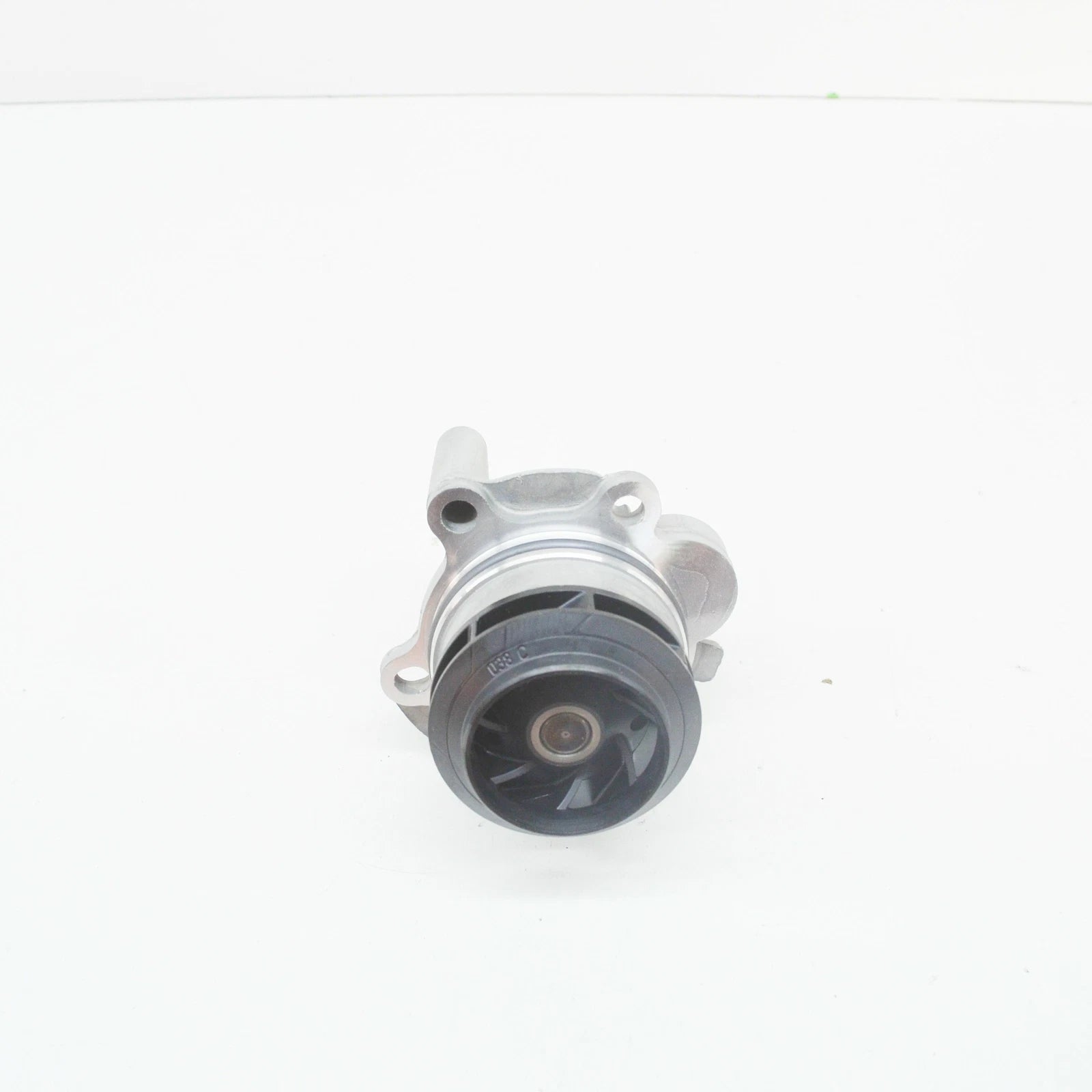 NEW AUDI A3 8L COOLANT PUMP WITH SEALING RING 038121011A