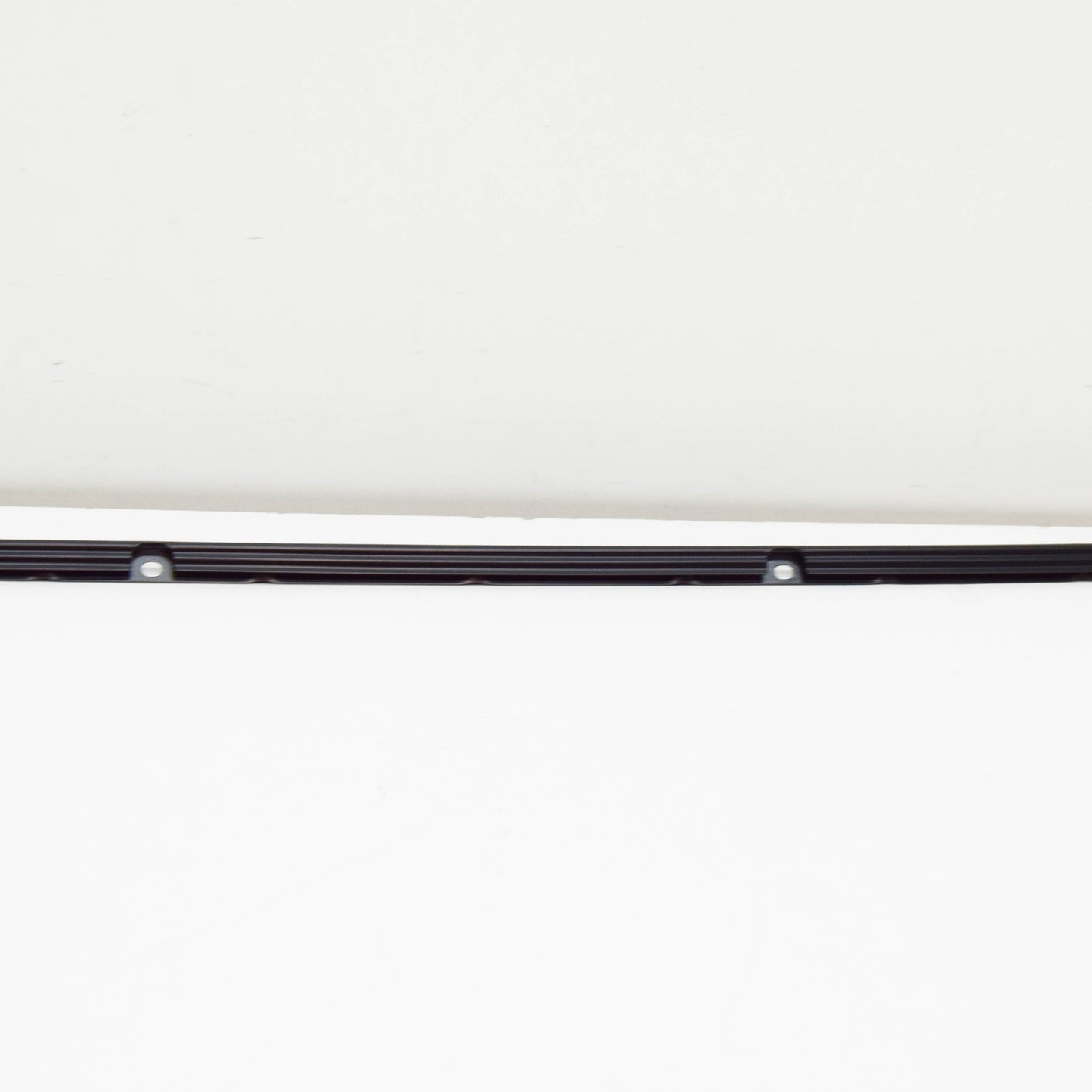 new skoda kamiq left windshield retaining strip 657854541 original