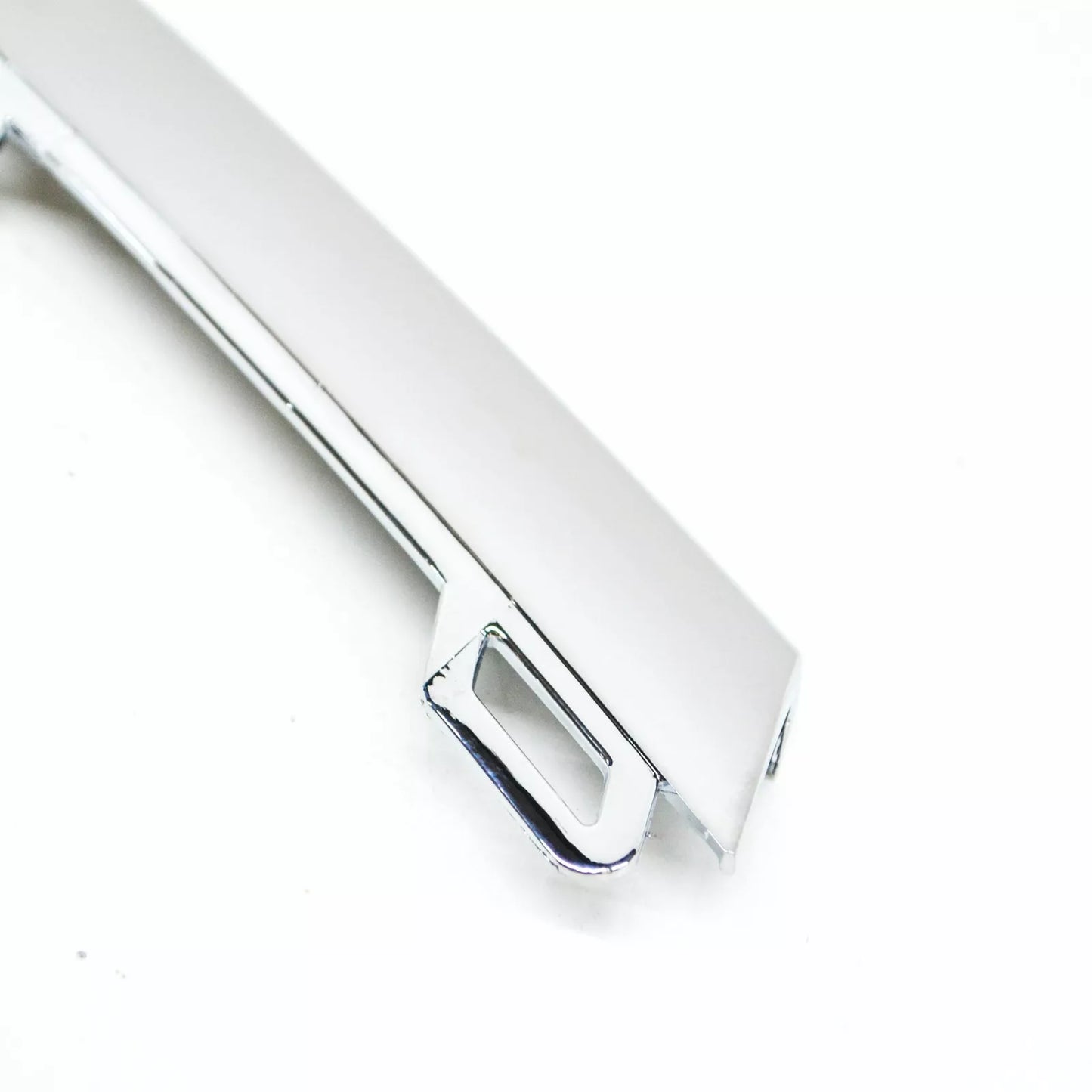 NEW VW TIGUAN AD FRONT RIGHT BUMPER LOWER CHROME MOLDING 5NN853102A2ZZ