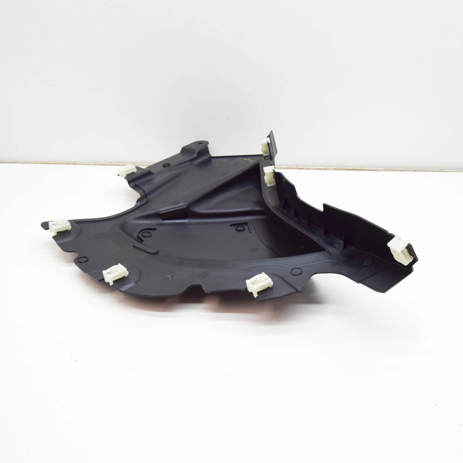 NEW BMW 2 COUPE G42 FRONT LEFT WHEEL HOUSING BOTTOM COVER 51718098221 ORIGINAL