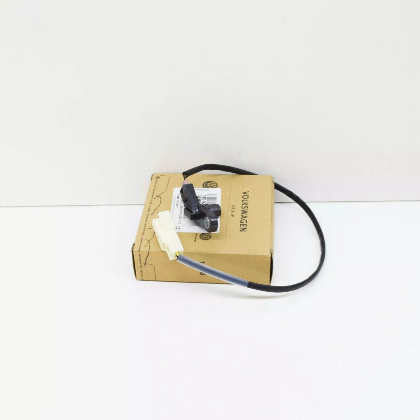 NEW AUDI Q7 4L GEAR BOX SPEED SENSOR 09D927321A