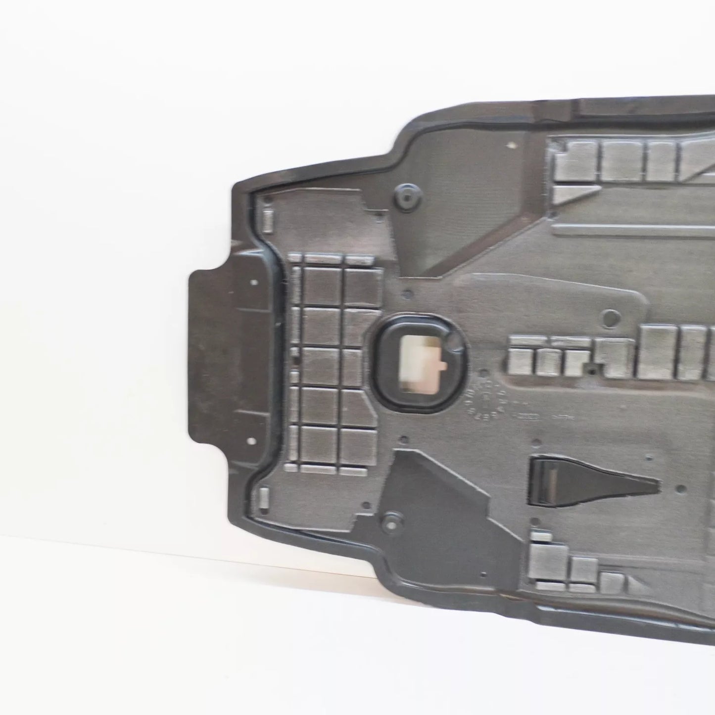 NEW MERCEDES-BENZ A-CLASS W176 ENGINE UNDERTRAY COVER A2465200123 2015 ORIGINAL