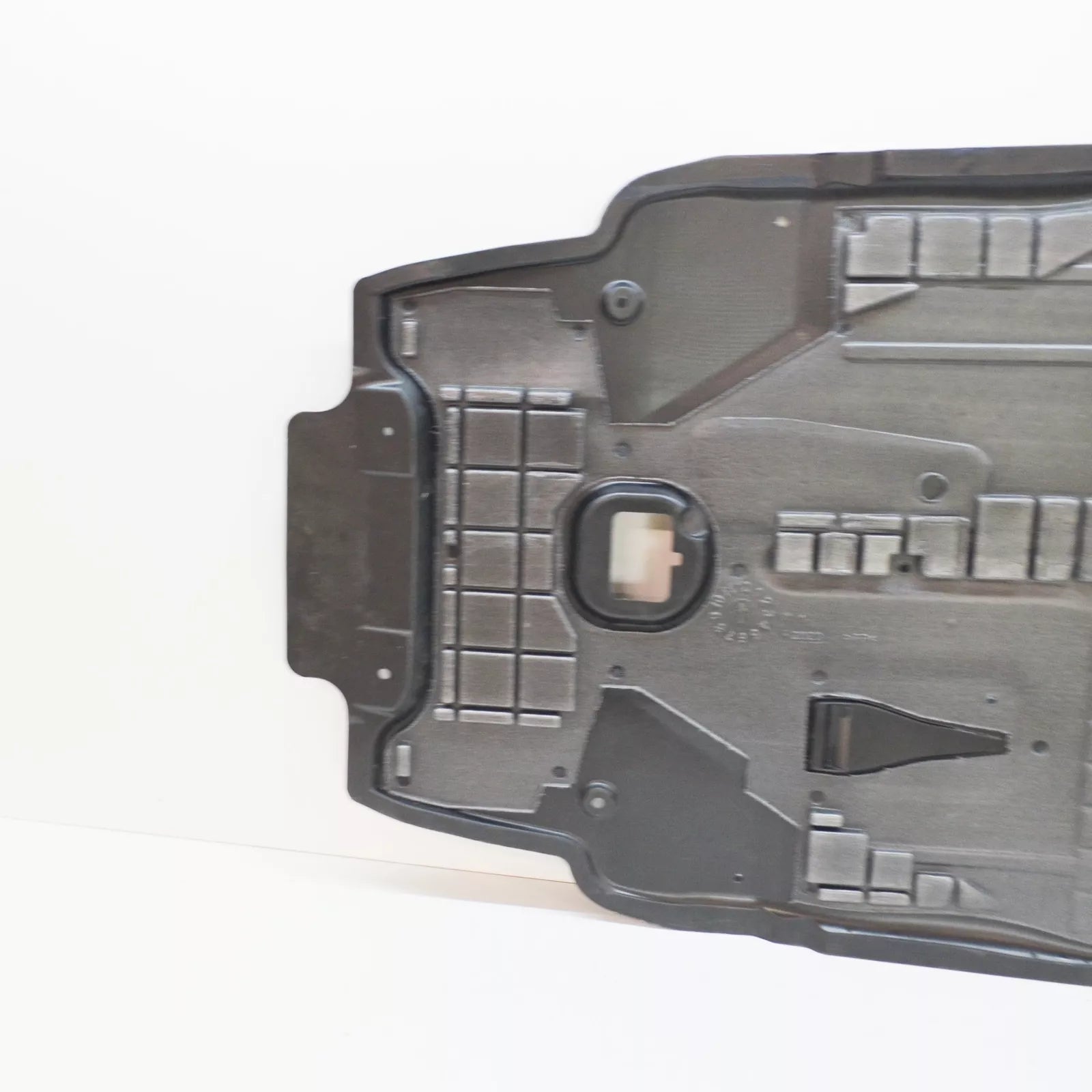 NEW MERCEDES-BENZ A-CLASS W176 ENGINE UNDERTRAY COVER A2465200123 2015 ORIGINAL