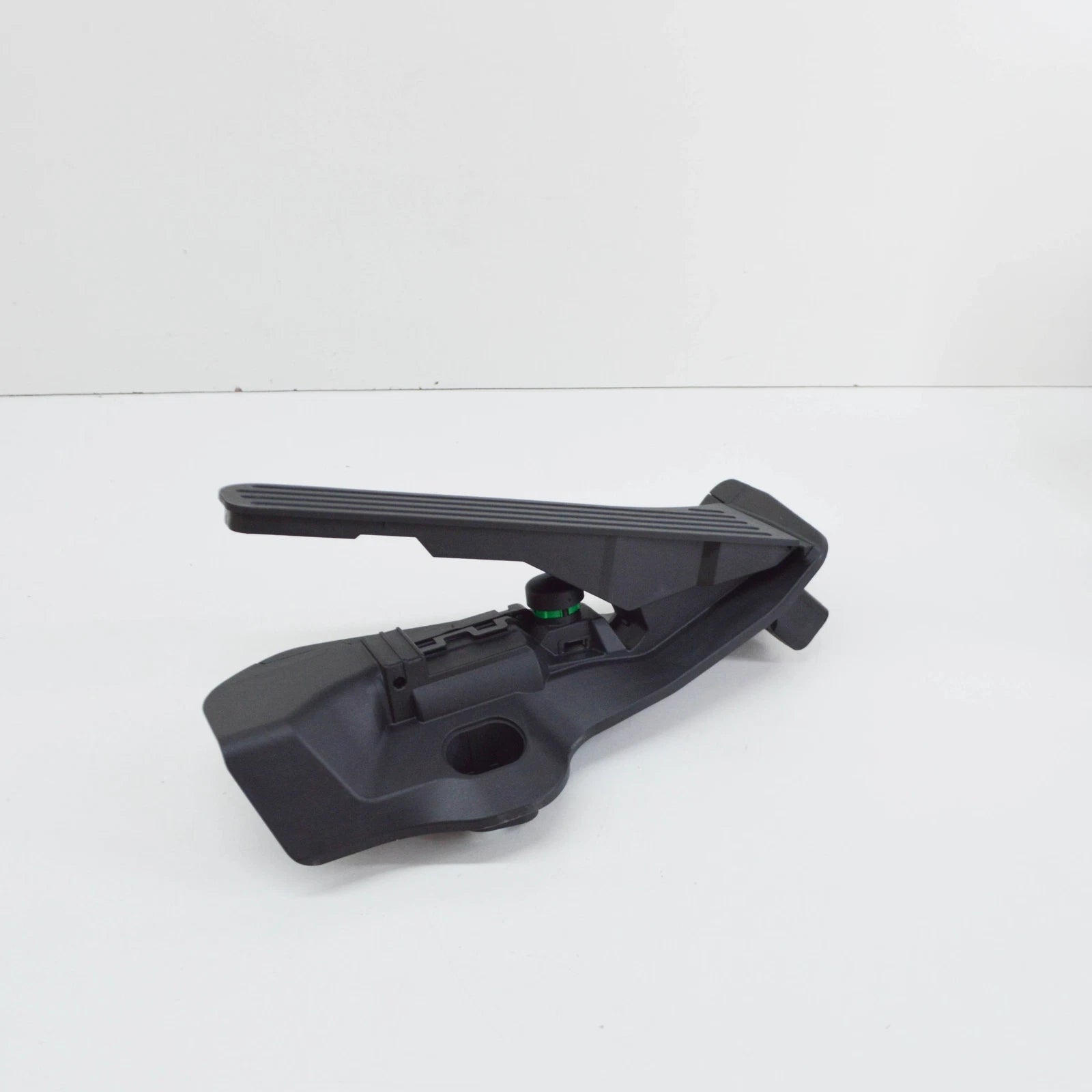 NEW AUDI Q3 8U ACCELERATOR PEDAL RHD 1K2723503AR ORIGINAL