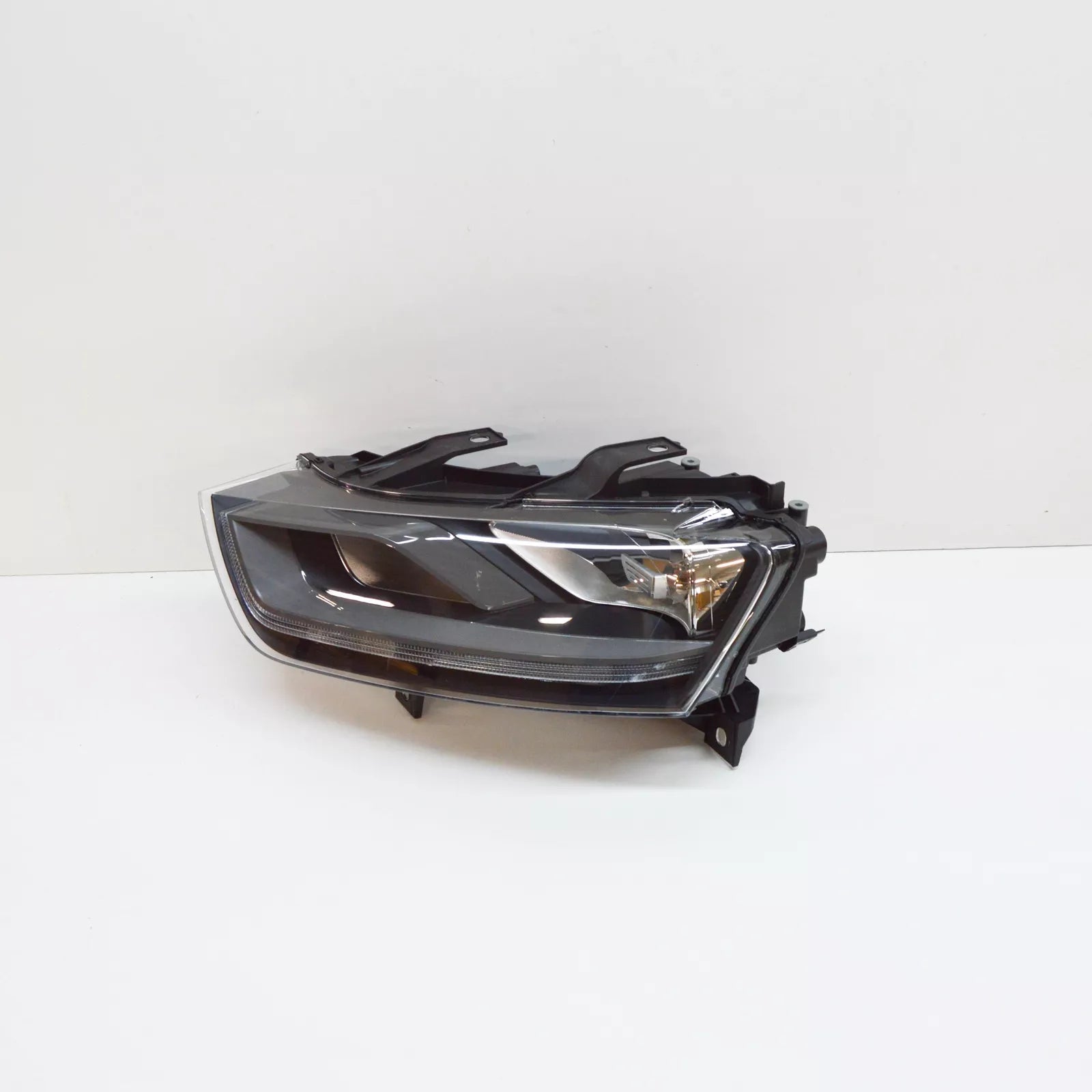 NEW AUDI Q3 8U FRONT LEFT HEADLIGHT RHD 8U0941003N ORIGINAL