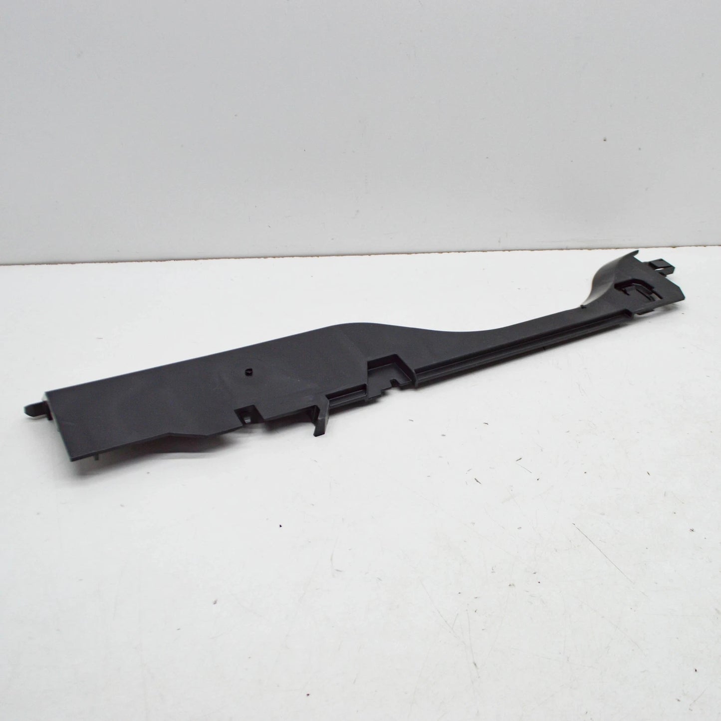 NEW BMW X5 G05 LEFT SIDE RADIATOR COVERING 17118655768 ORIGINAL