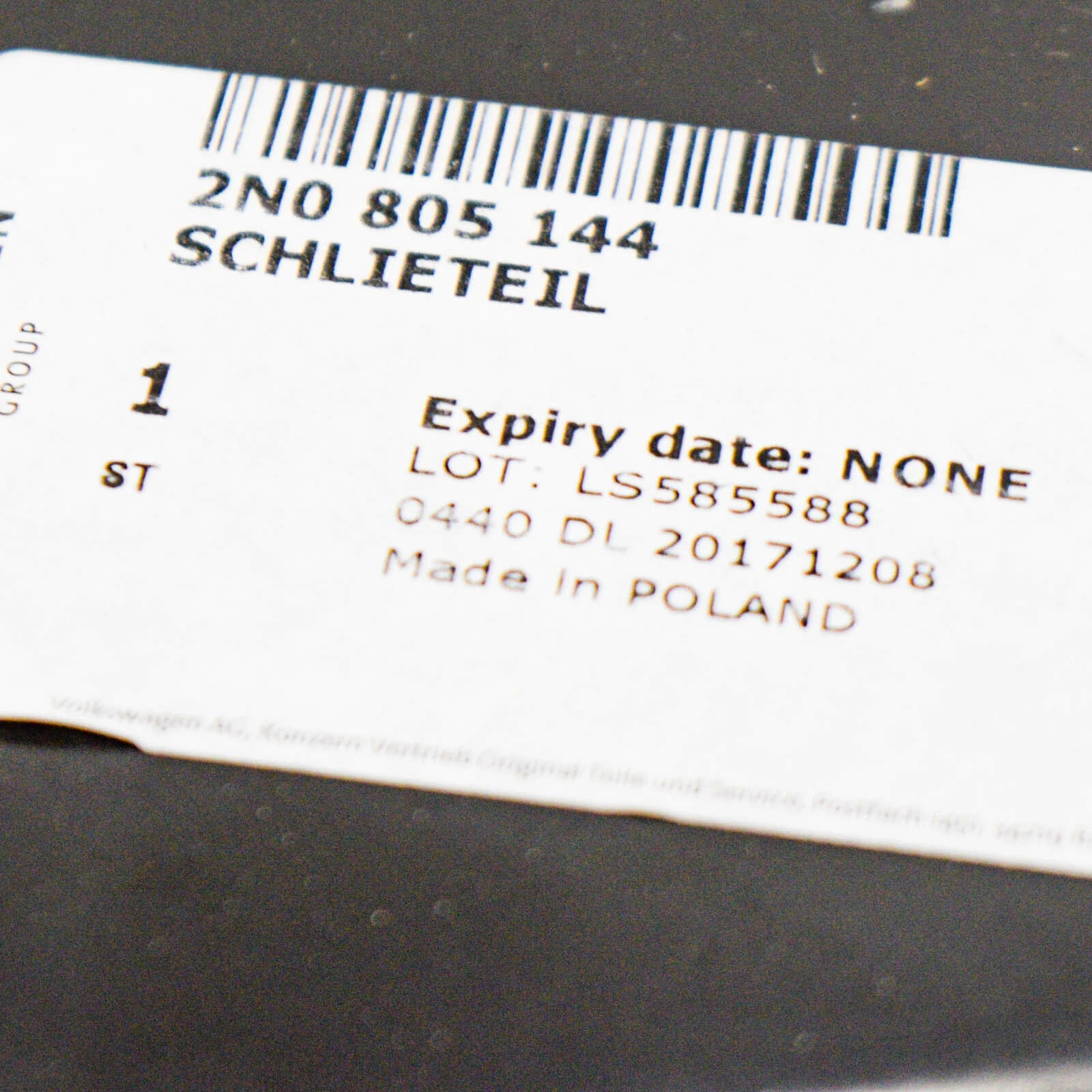 NEW VW CRAFTER MK2 FRONT RIGHT CLOSING ELEMENT 2N0805144