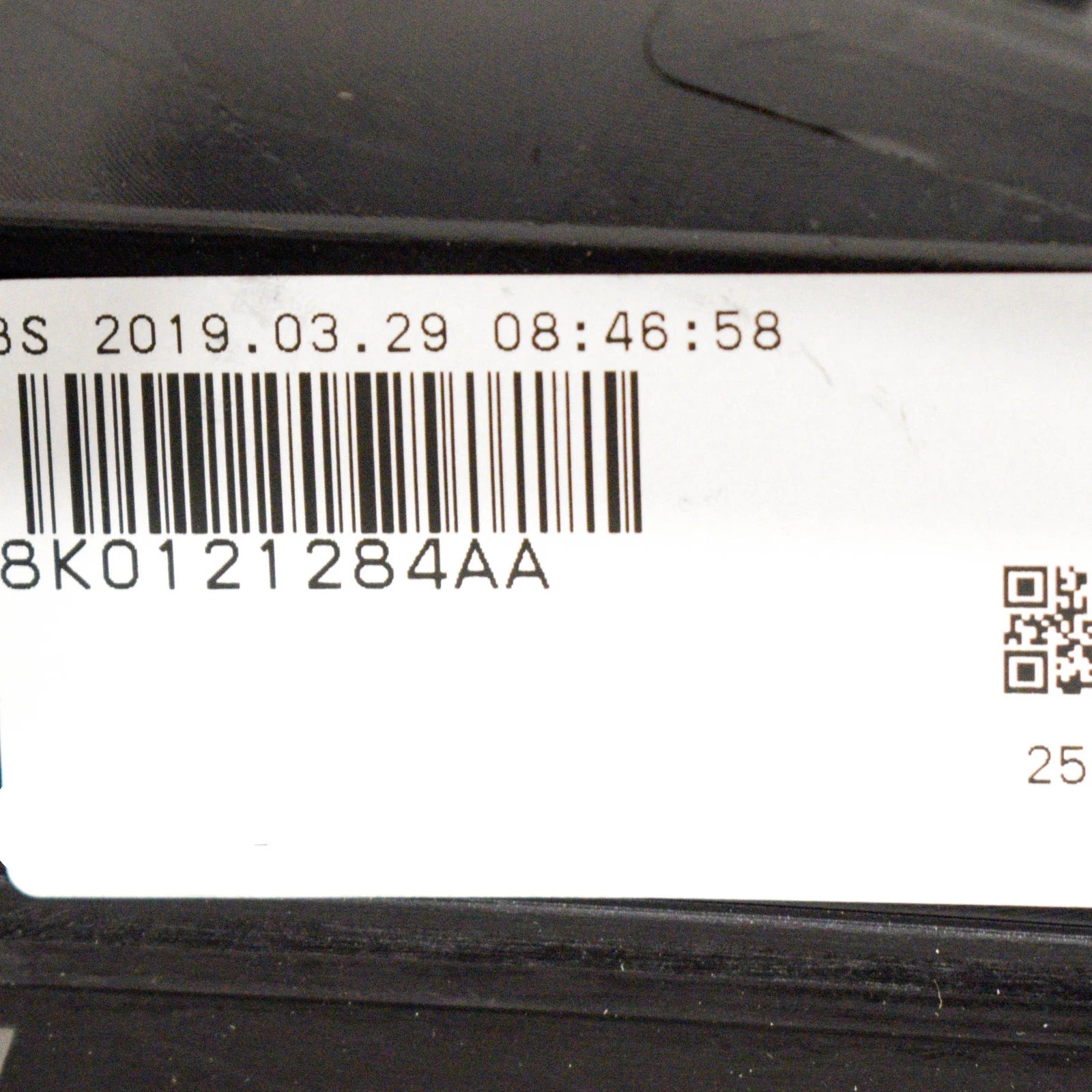 NEW AUDI A4 B8 RIGHT AIR GUIDE 8K0121284AA ORIGINAL