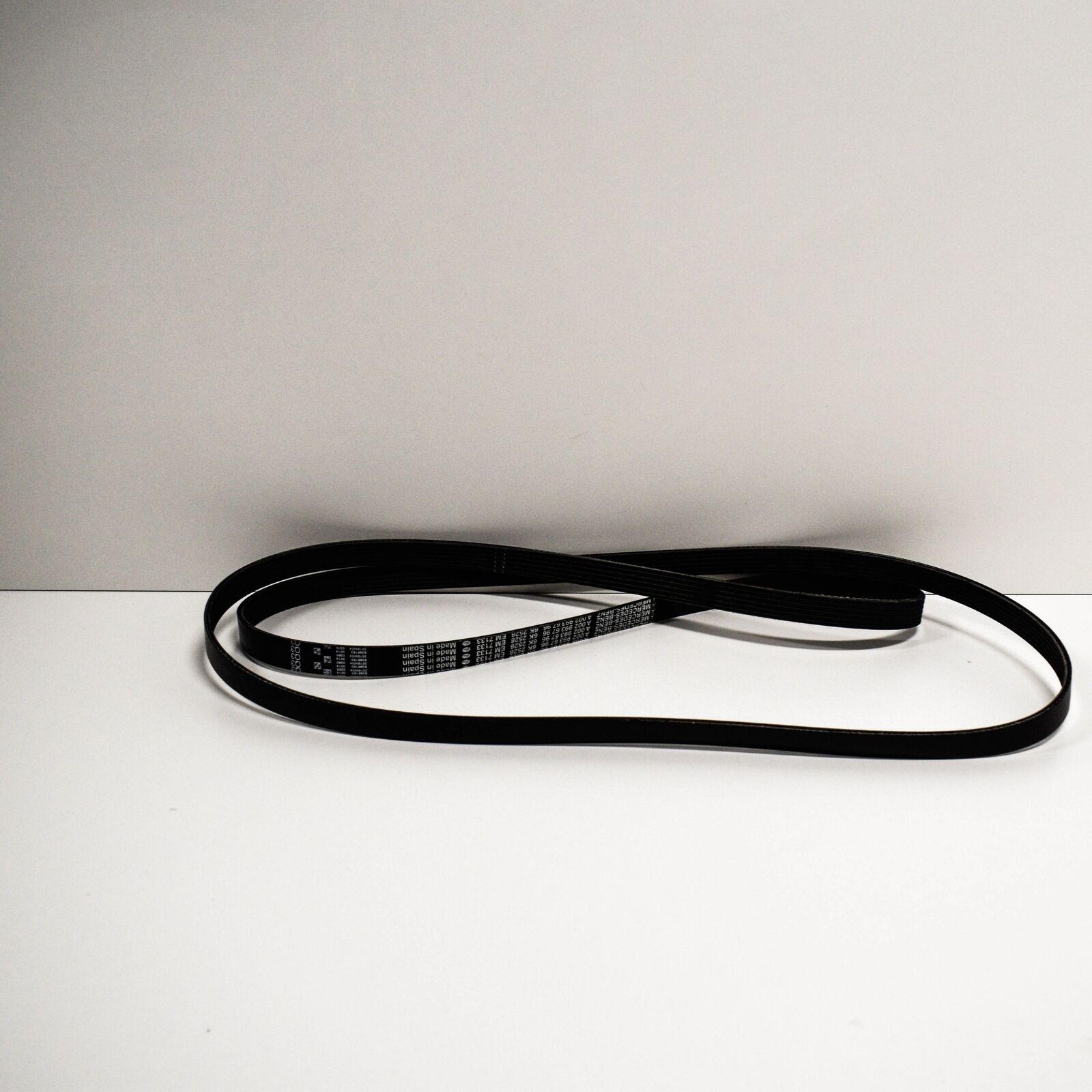 NEW MERCEDES BENZ GL X166 V RIBBED BELT A0029936796 ORIGINAL