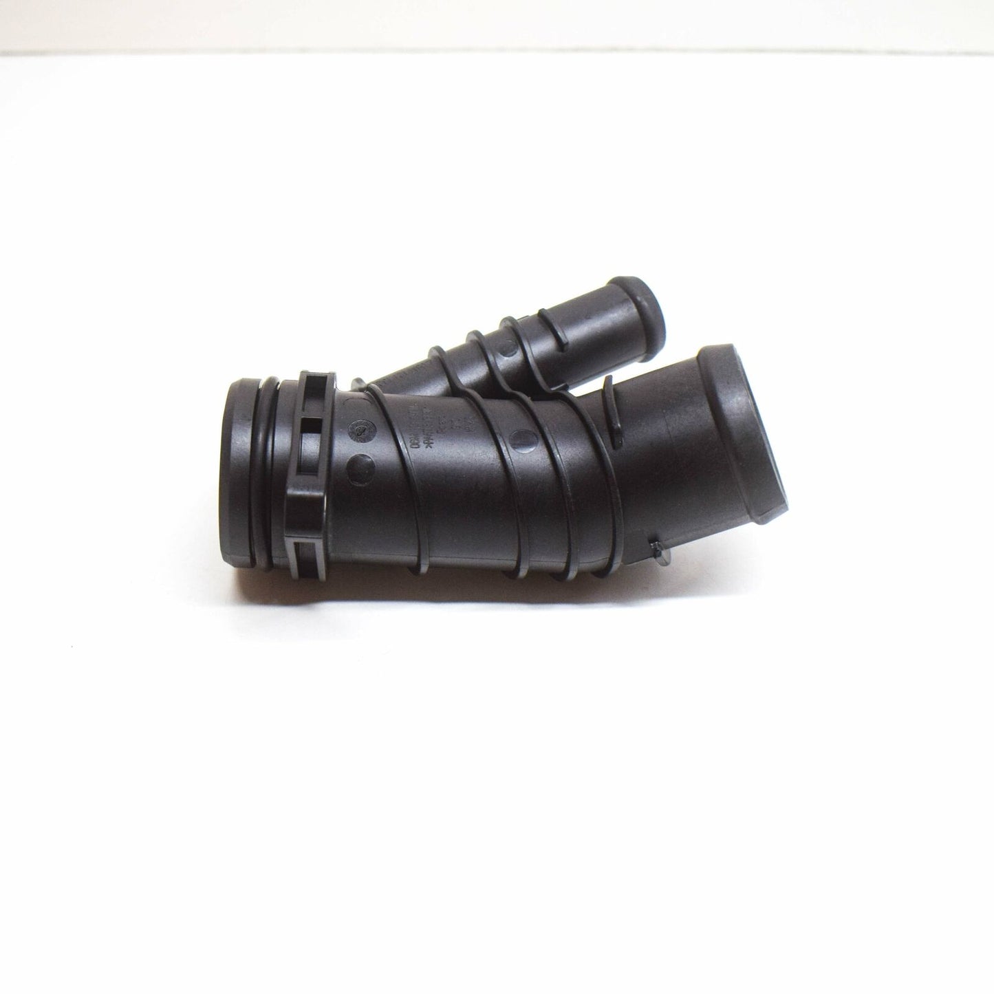 NEW AUDI A6 C8 COOLANT SYSTEM CONNECTION ADAPTER 06M121132B ORIGINAL