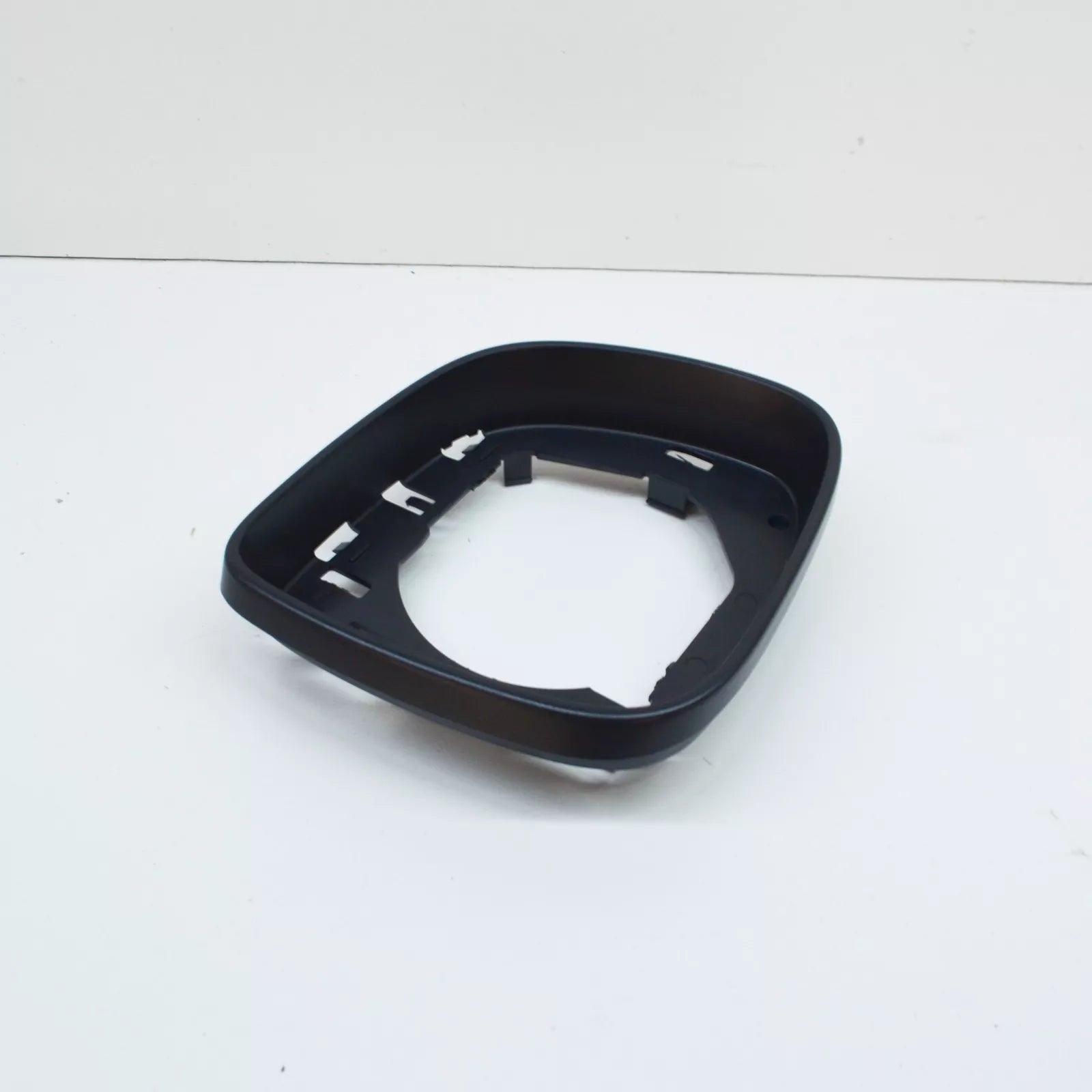 NEW VOLKSWAGEN AMAROK 2H RIGHT WING MIRROR TRIM RING 2H08585549B9