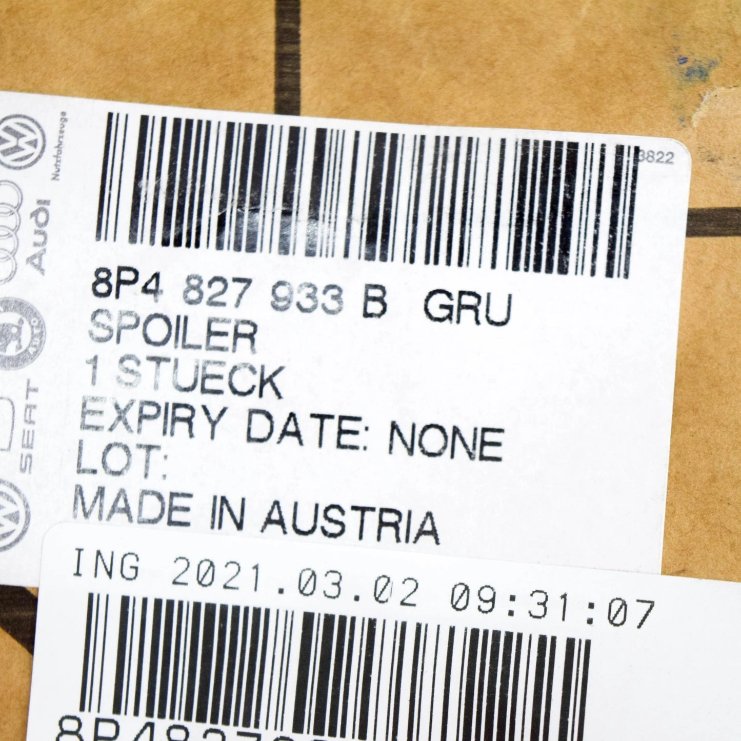 NEW AUDI RS3 SPORTBACK 8P REAR LID UPPER SPOILER 8P4827933BGRU ORIGINAL