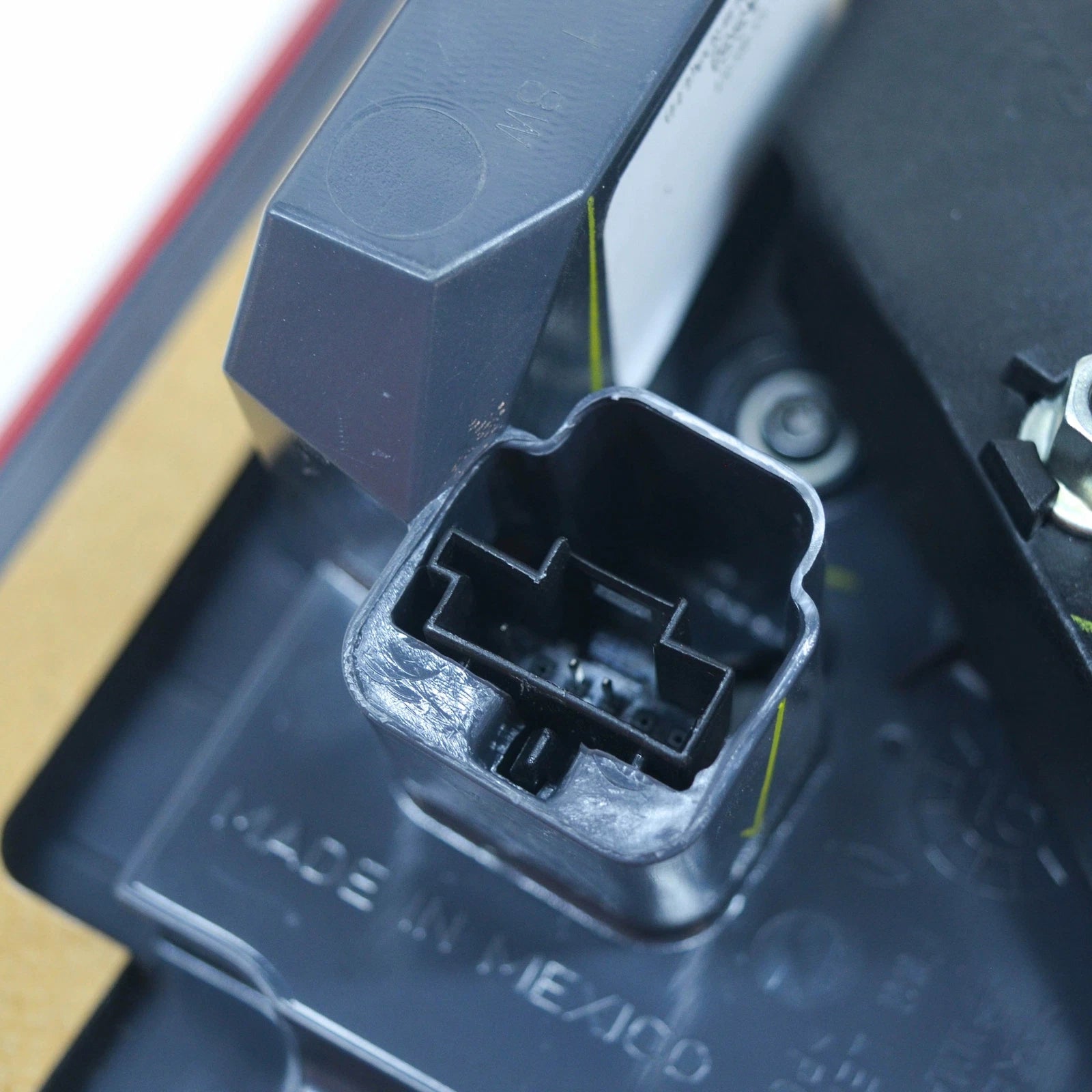 NEW MB GLE W166 REAR LEFT INNER TAILGATE LED TAILLIGHT A1669065901 ORIGINAL