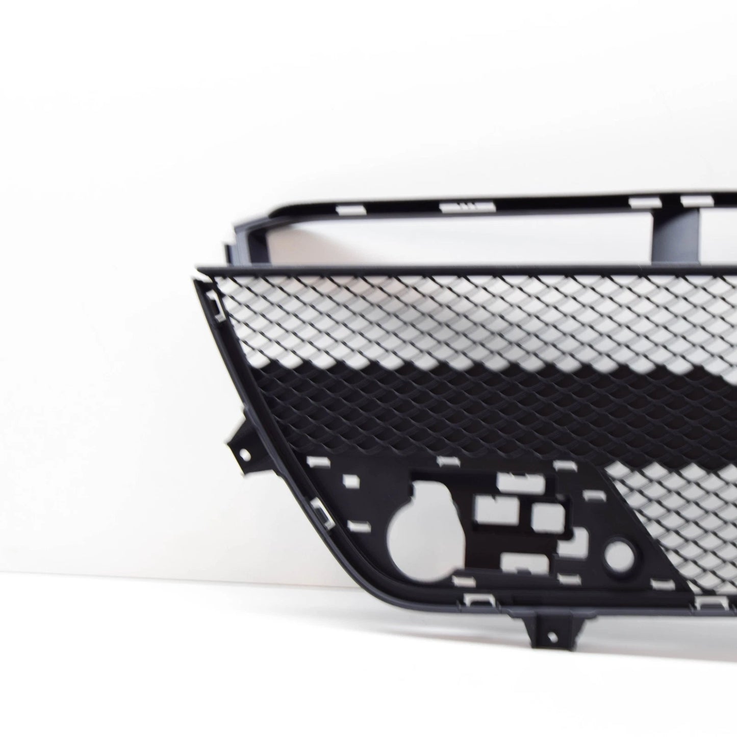 NEW MB M W166 FRONT BUMPER LOWER CENTER GRILLE A1668855022 ORIGINAL
