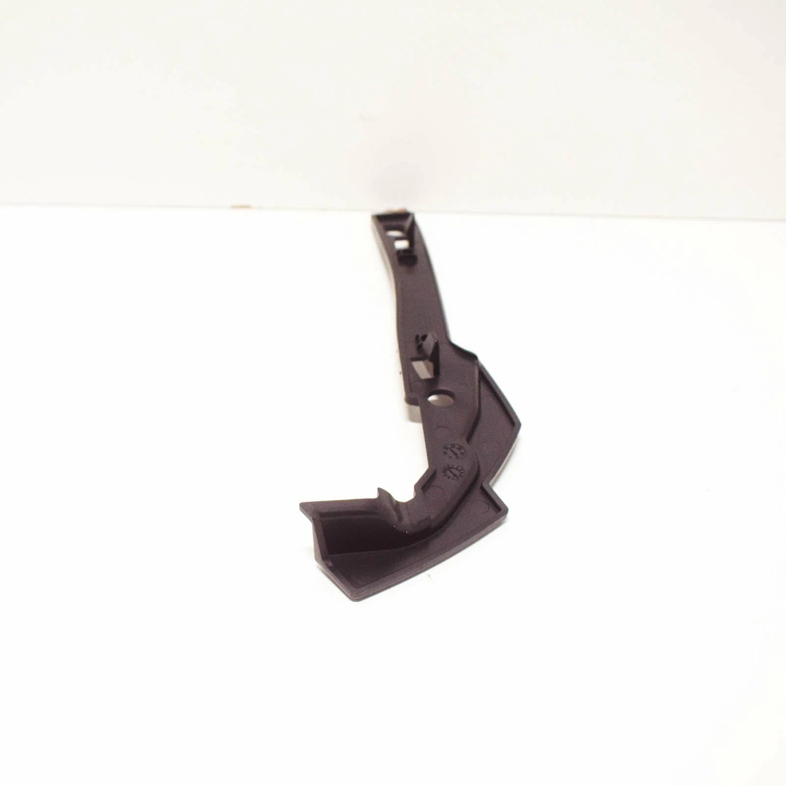 NEW AUDI A3 8V REAR RIGHT BUMPER BRACKET 8V5807084A ORIGINAL