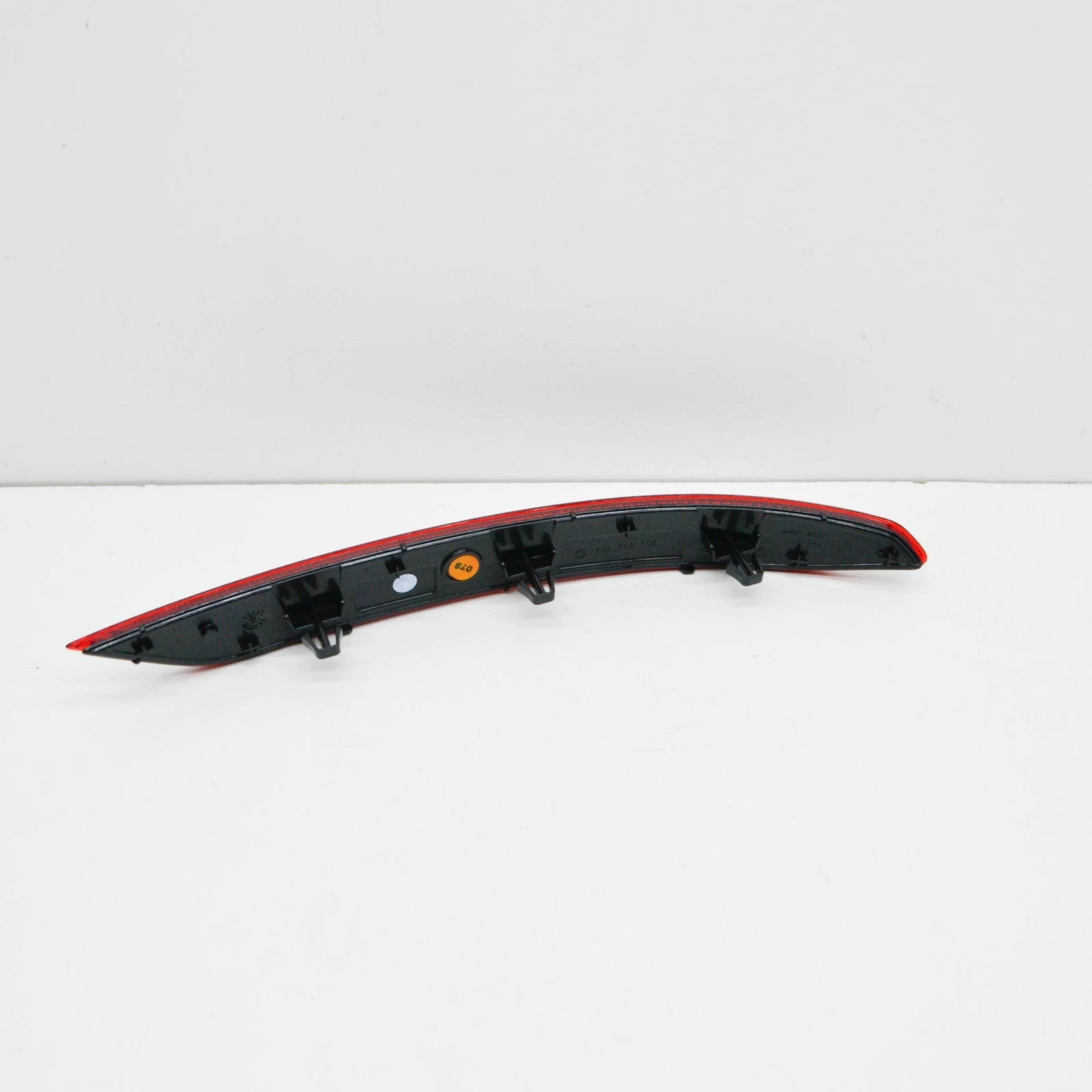 NEW VOLKSWAGEN JETTA A7 MK7 REAR LEFT BUMPER REFLECTOR 17A945105