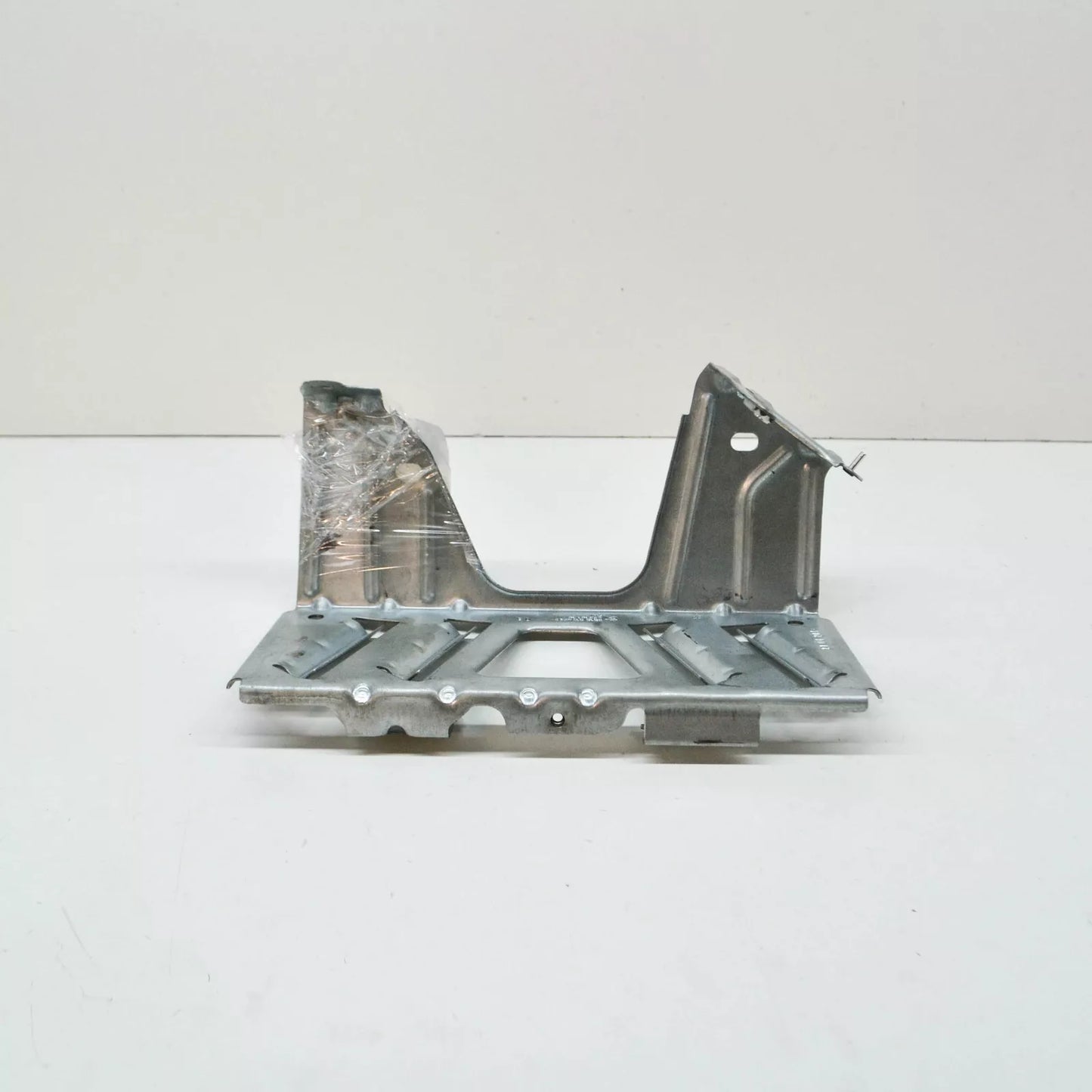 NEW BMW 5 F10 RADIO AMPLIFIER BRACKET 65159174269 ORIGINAL