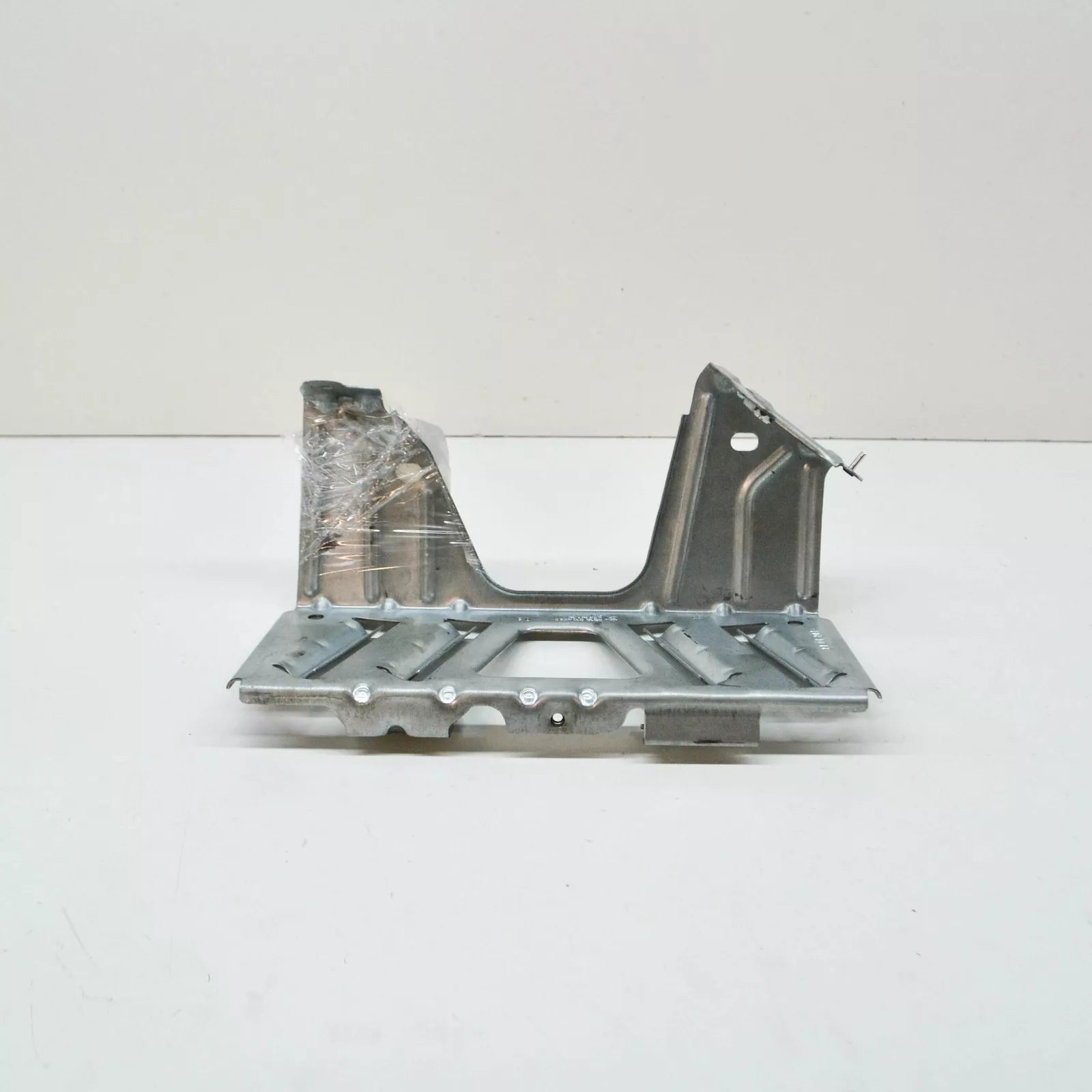 NEW BMW 5 F10 RADIO AMPLIFIER BRACKET 65159174269 ORIGINAL