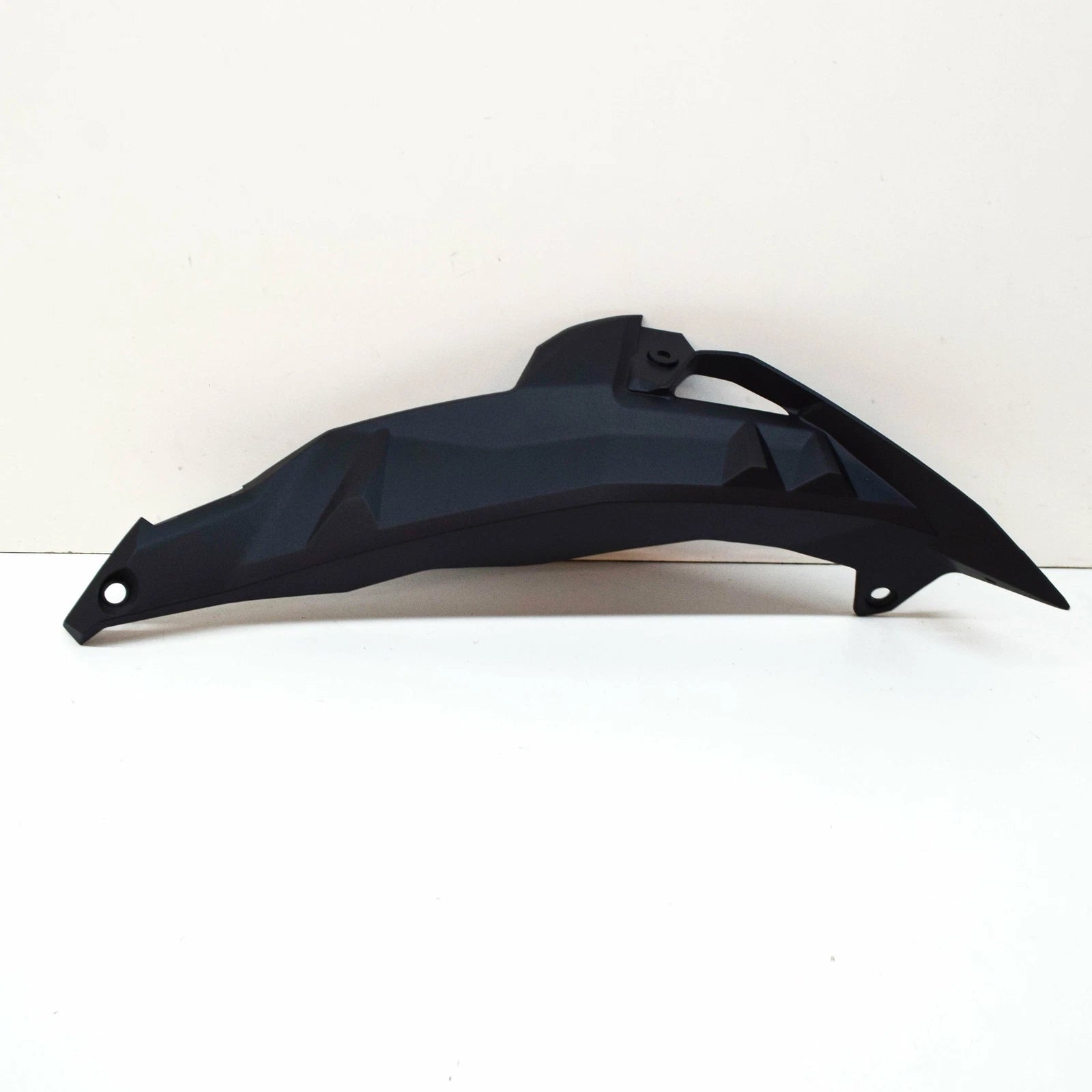 NEW BMW S 1000 R17 FRONT RIGHT GRILL COVER 46638560330 ORIGINAL