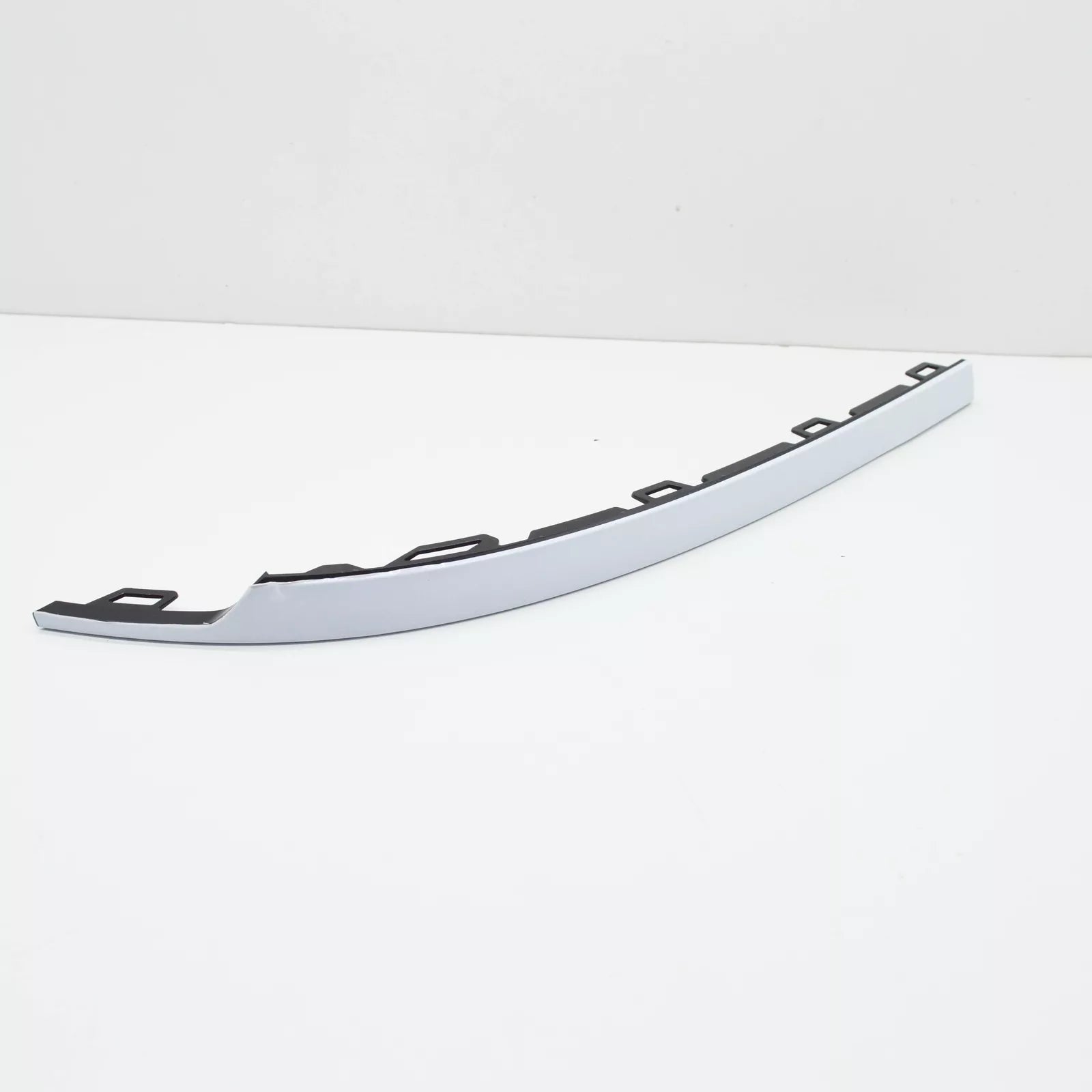 NEW VOLKSWAGEN TIGUAN AD REAR LEFT BUMPER MOLDING 5NN853841A041