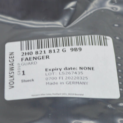 NEW VOLKSWAGEN AMAROK 2H REAR RIGHT MUDGUARD 2H0821812G9B9