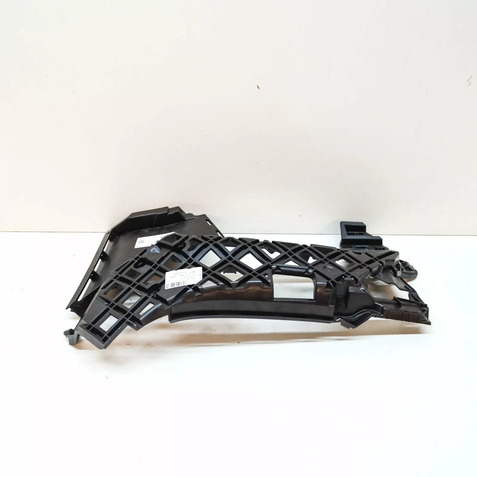 NEW VOLKSWAGEN ARTEON 3H7 FRONT LEFT BUMPER BRACKET GUIDE 3G8807177D