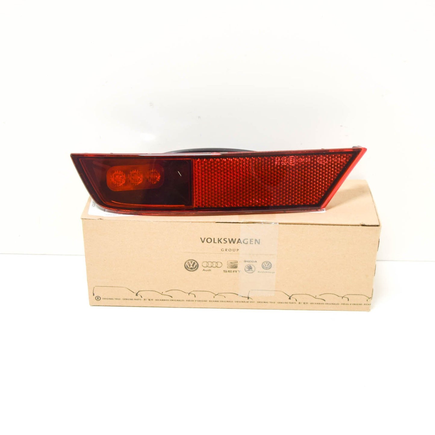 NEW VOLKSWAGEN UP REAR BUMPER LEFT REFLECTOR LHD 1S0945701 ORIGINAL