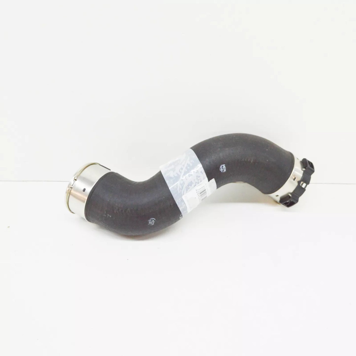 NEW MERCEDES-BENZ C-CLASS W204 RIGHT SIDE INTERCOOLER HOSE A2045286682