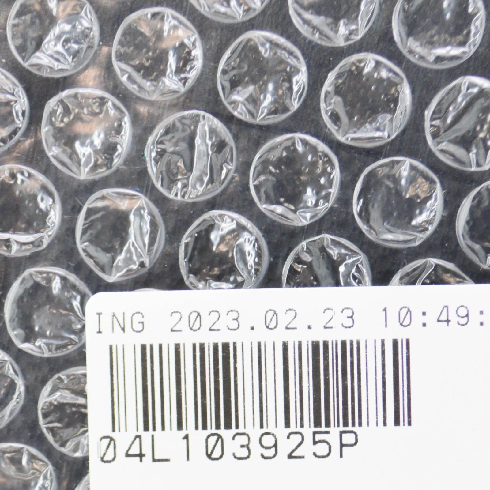 NEW AUDI A4 B9 ENGINE COVER 04L103925P ORIGINAL