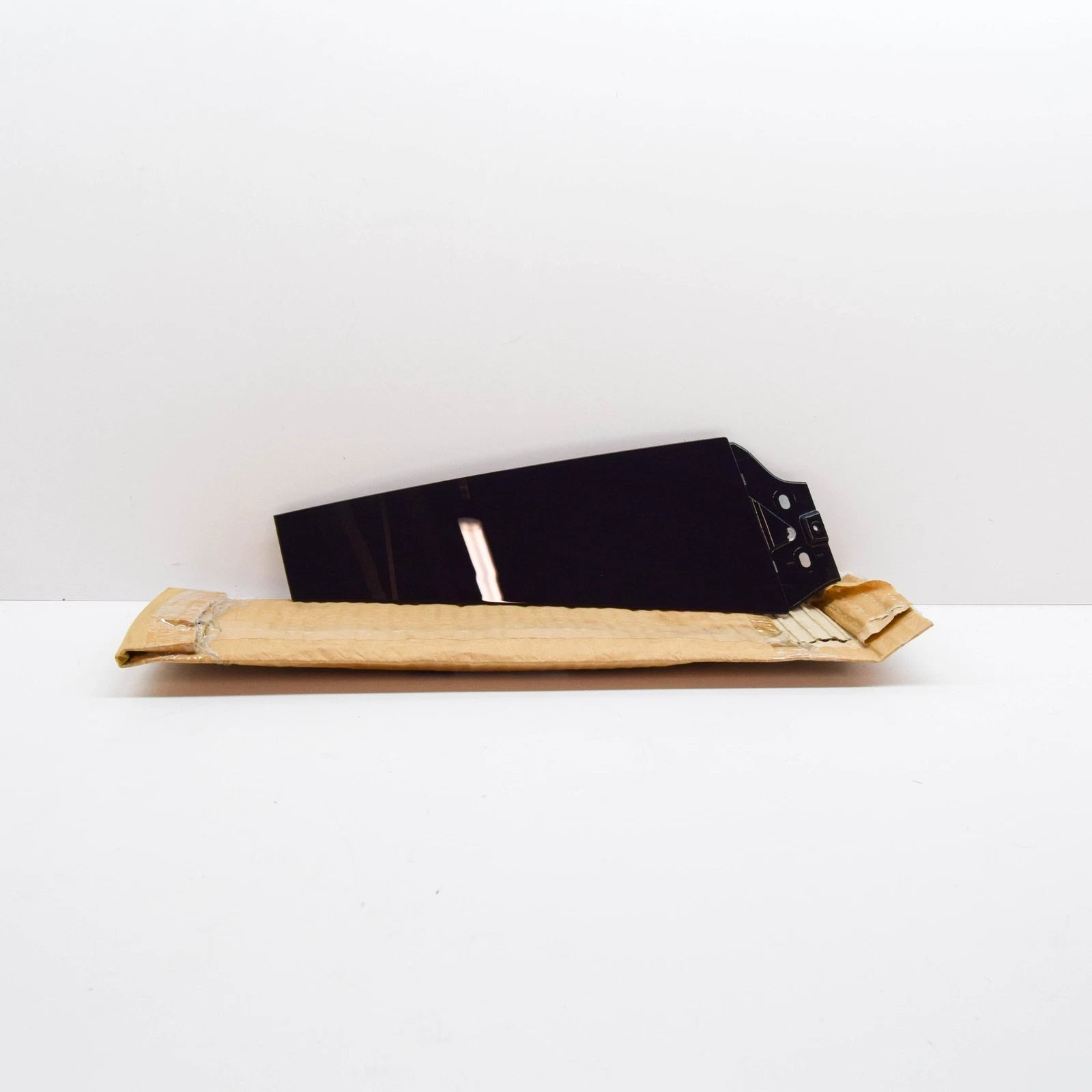 NEW MB CLS C219 EXTERIOR LEFT B PILLAR TRIM COVER A2196900187 ORIGINAL