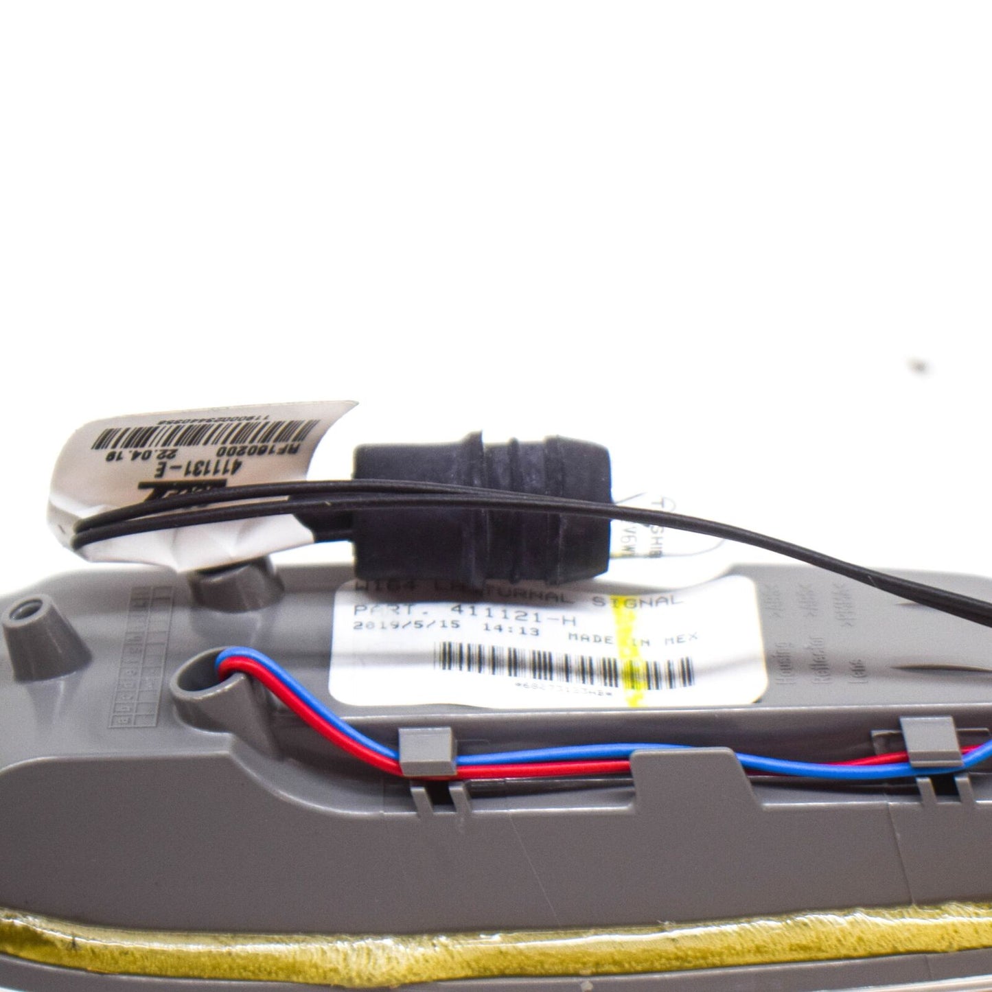 NEW MERCEDES BENZ GL X164 LEFT SIDE MIRROR TURN SIGNAL A1648200521 ORIGINAL