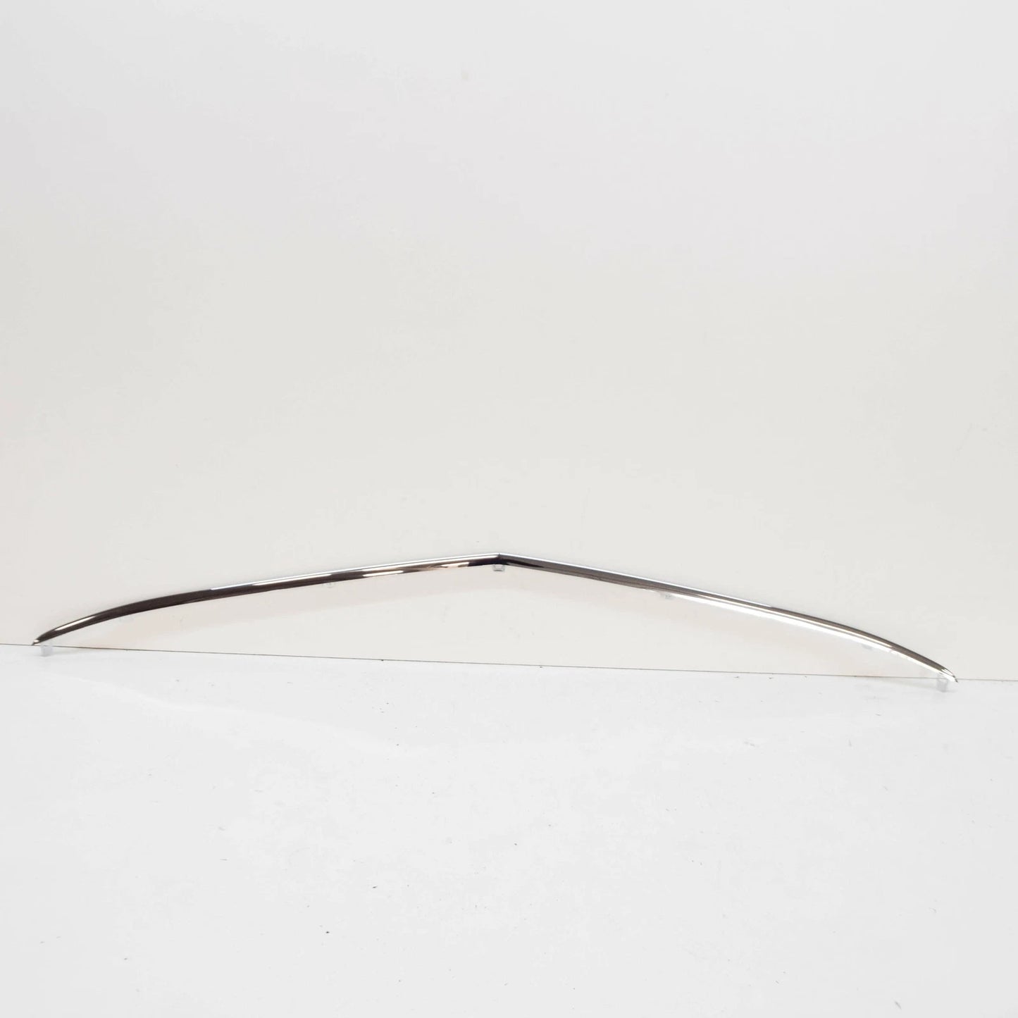 NEW MERCEDES-BENZ SLK R172 FRONT BUMPER CENTER MOLDING A1728850321