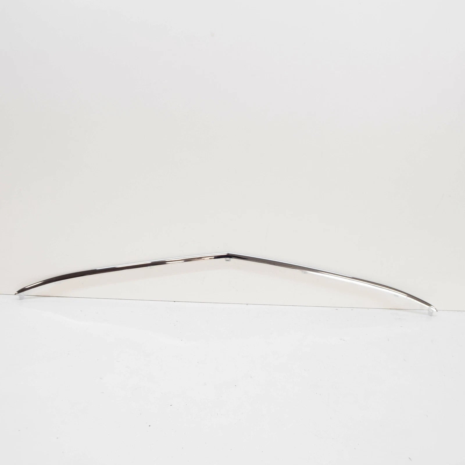 NEW MERCEDES-BENZ SLK R172 FRONT BUMPER CENTER MOLDING A1728850321