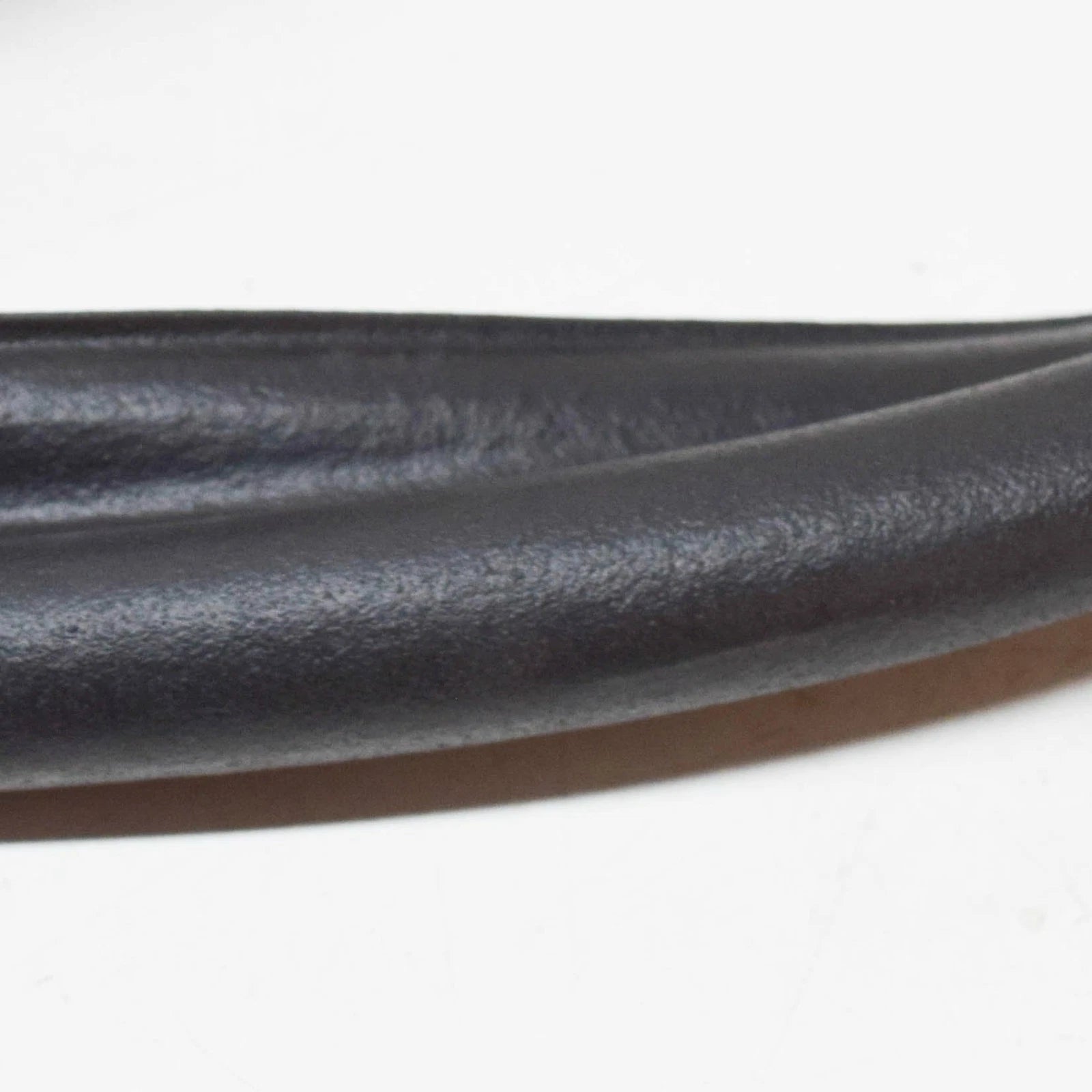 NEW MERCEDES-BENZ E-CLASS W211 FRONT LEFT DOOR SEAL A2117200178 ORIGINAL