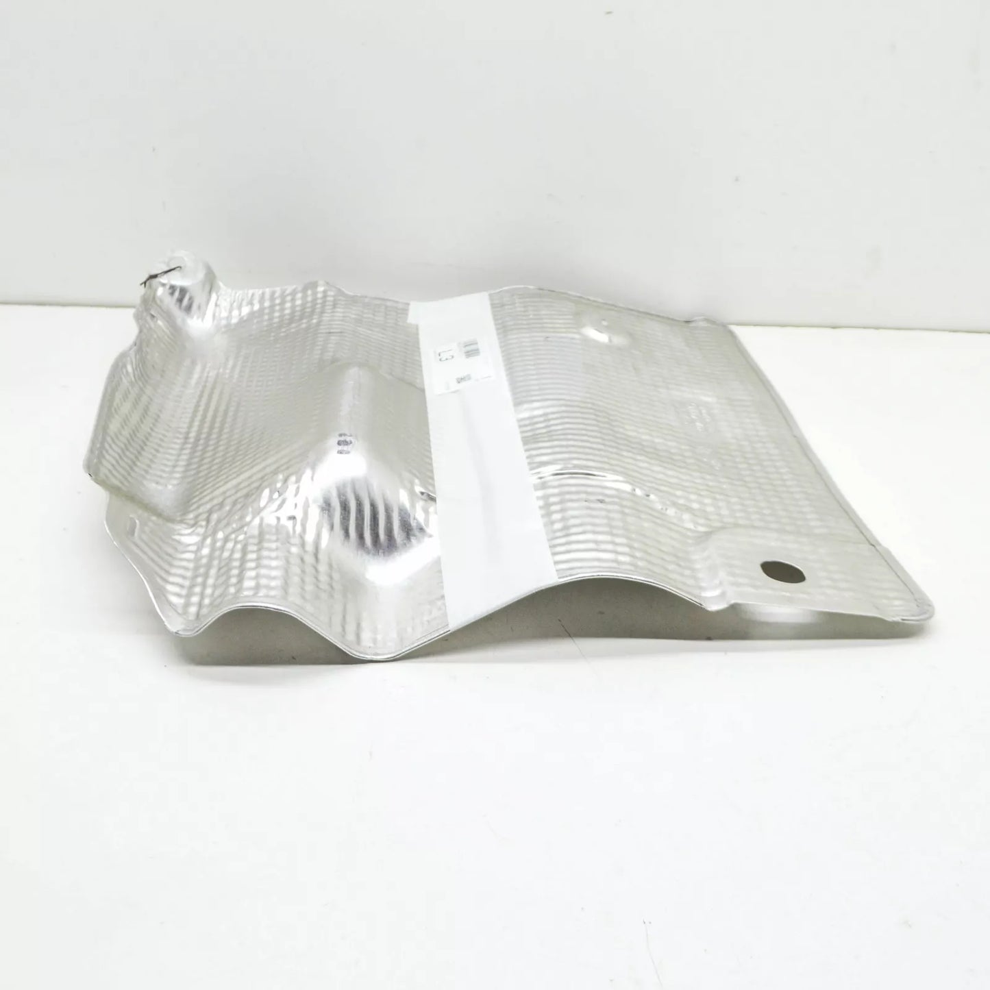 NEW AUDI A4 AVANT B9 EXHAUST RIGHT HEAT PROTECTION 8W0804172