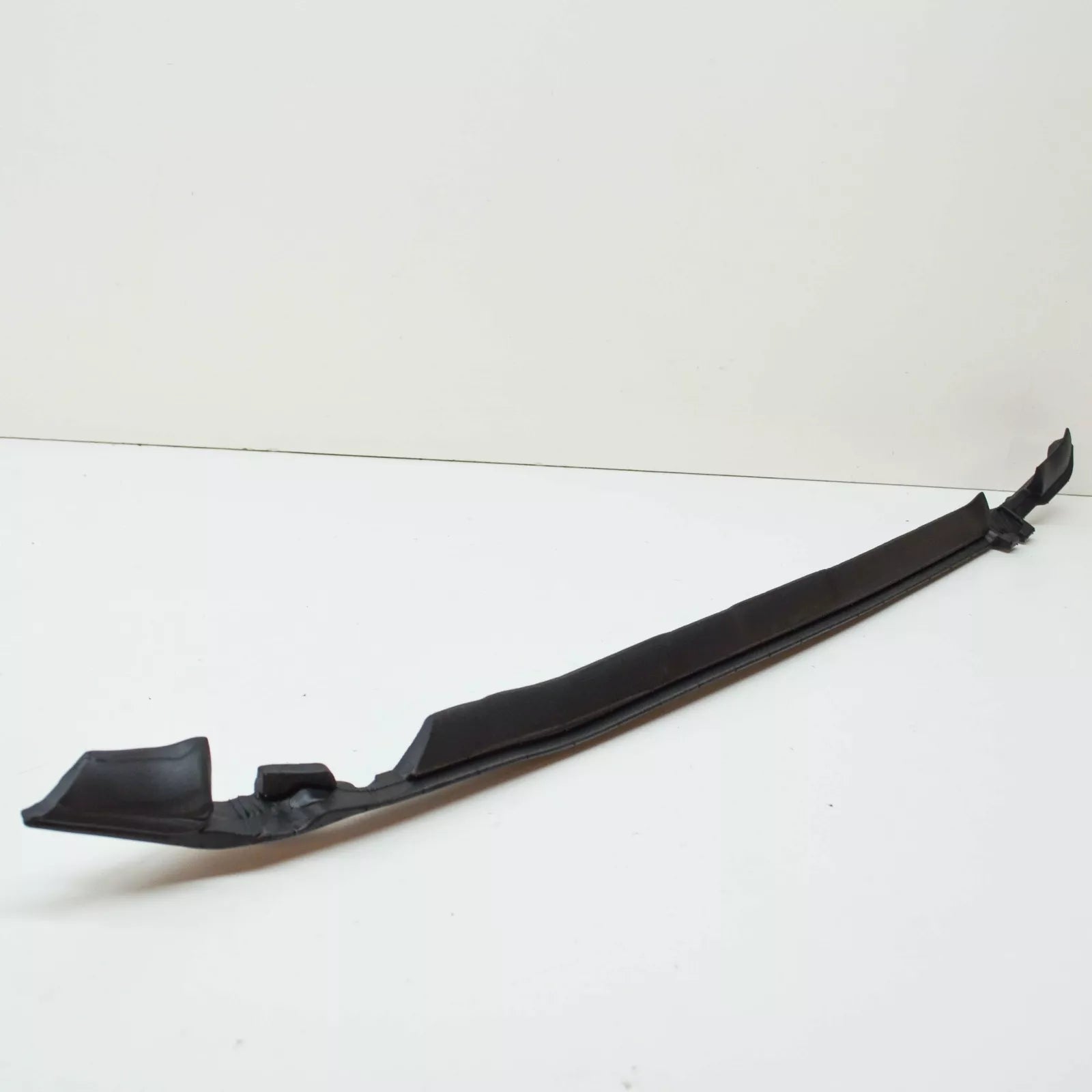 NEW BMW X1 F48 FRONT RIGHT SIDE FRAME SEAL 51487327004 ORIGINAL