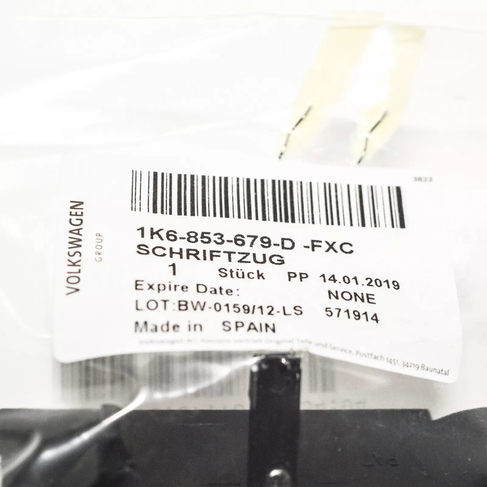 NEW VOLKSWAGEN GOLF MK6 GTI FRONT GRILLE BADGE EMBLEM 1K6853679DFXC ORIGINAL