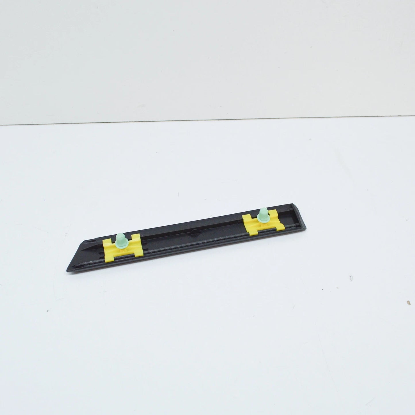 NEW BMW 5 E39 FRONT LEFT FENDER DOOR MOULDING 51138159293 8159293 ORIGINAL