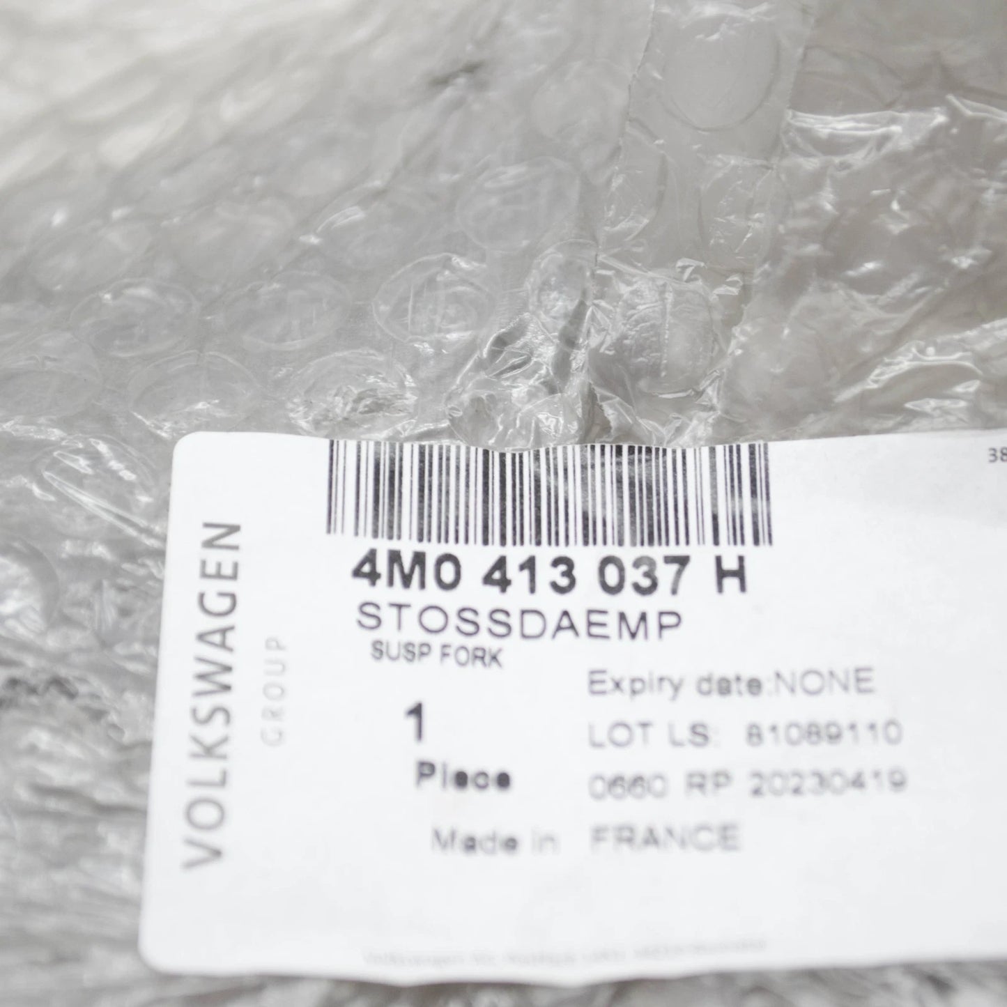 NEW AUDI Q7 4M LEFT SUSPENSION STRUT FORK 4M0413037H ORIGINAL