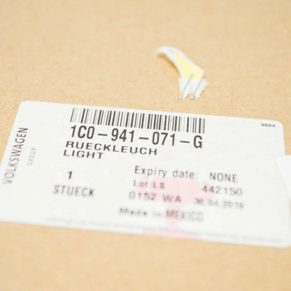 NEW VW BEETLE REAR BUMPER LEFT SIDE REVERSE LIGHT 1C0941071G