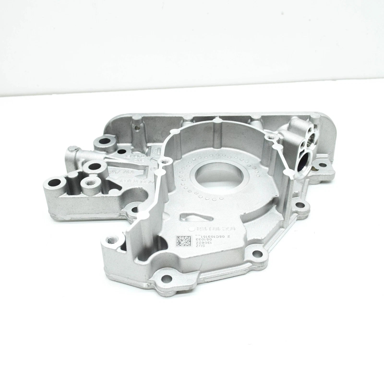 NEW VOLKSWAGEN POLO AW FRONT SEALING FLANGE 05C103151 ORIGINAL