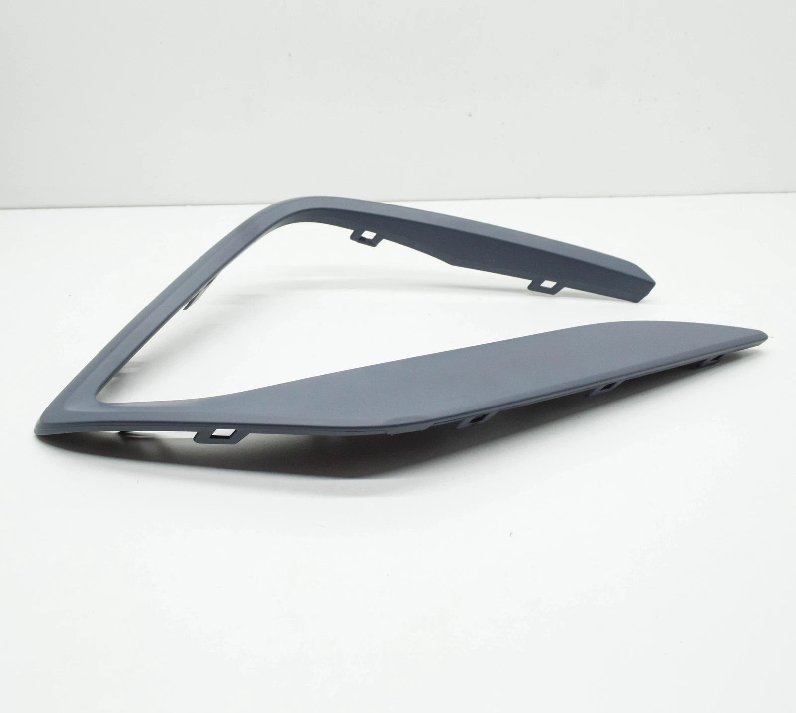 NEW VOLKSWAGEN TIGUAN AD FRONT RIGHT BUMPER GRILLE TRIM 5NN853666FGRU